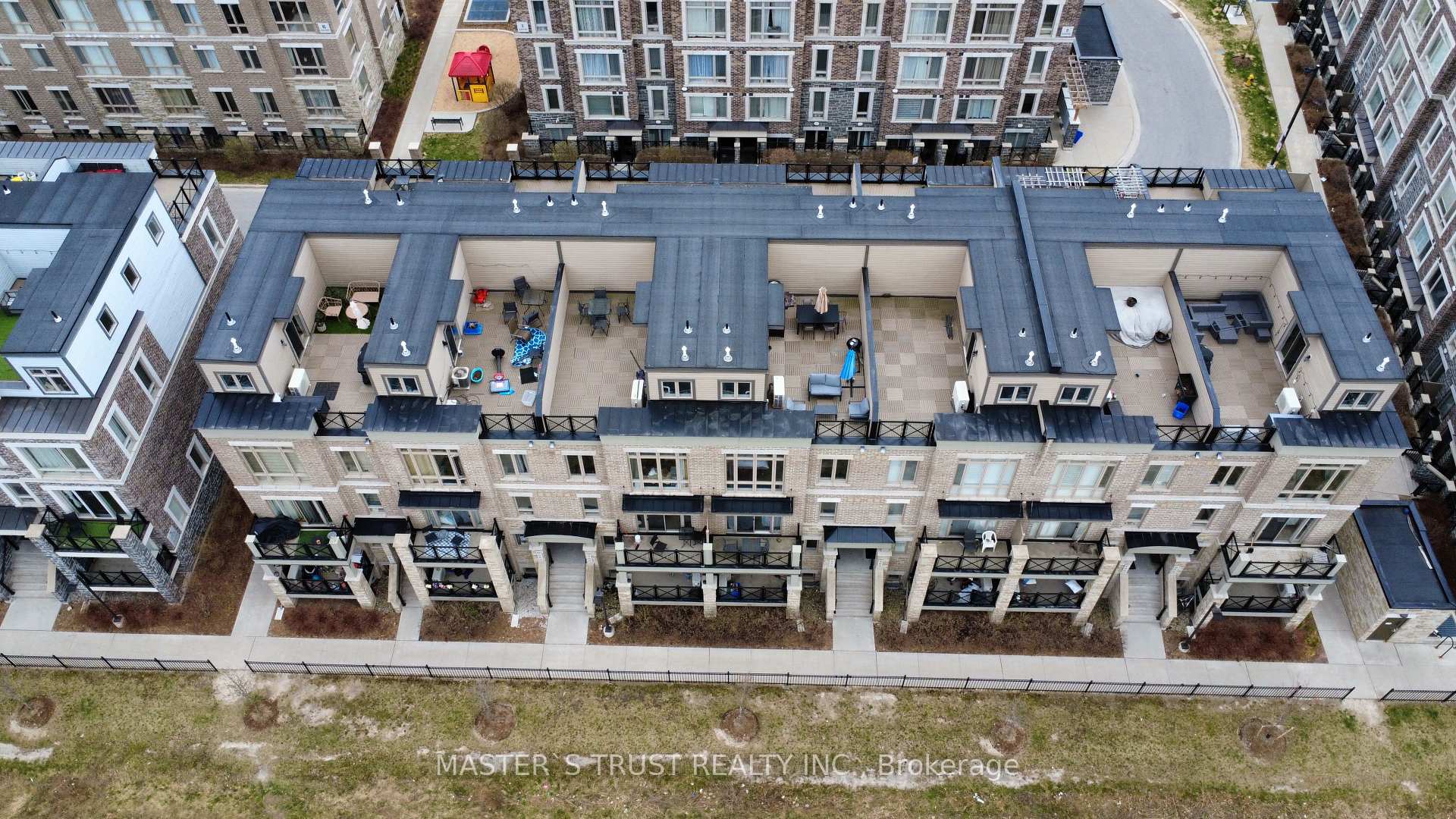 Photo 30 of Unit 215, 10 Dunsheath Way, Markham, Cornell — HOMEH