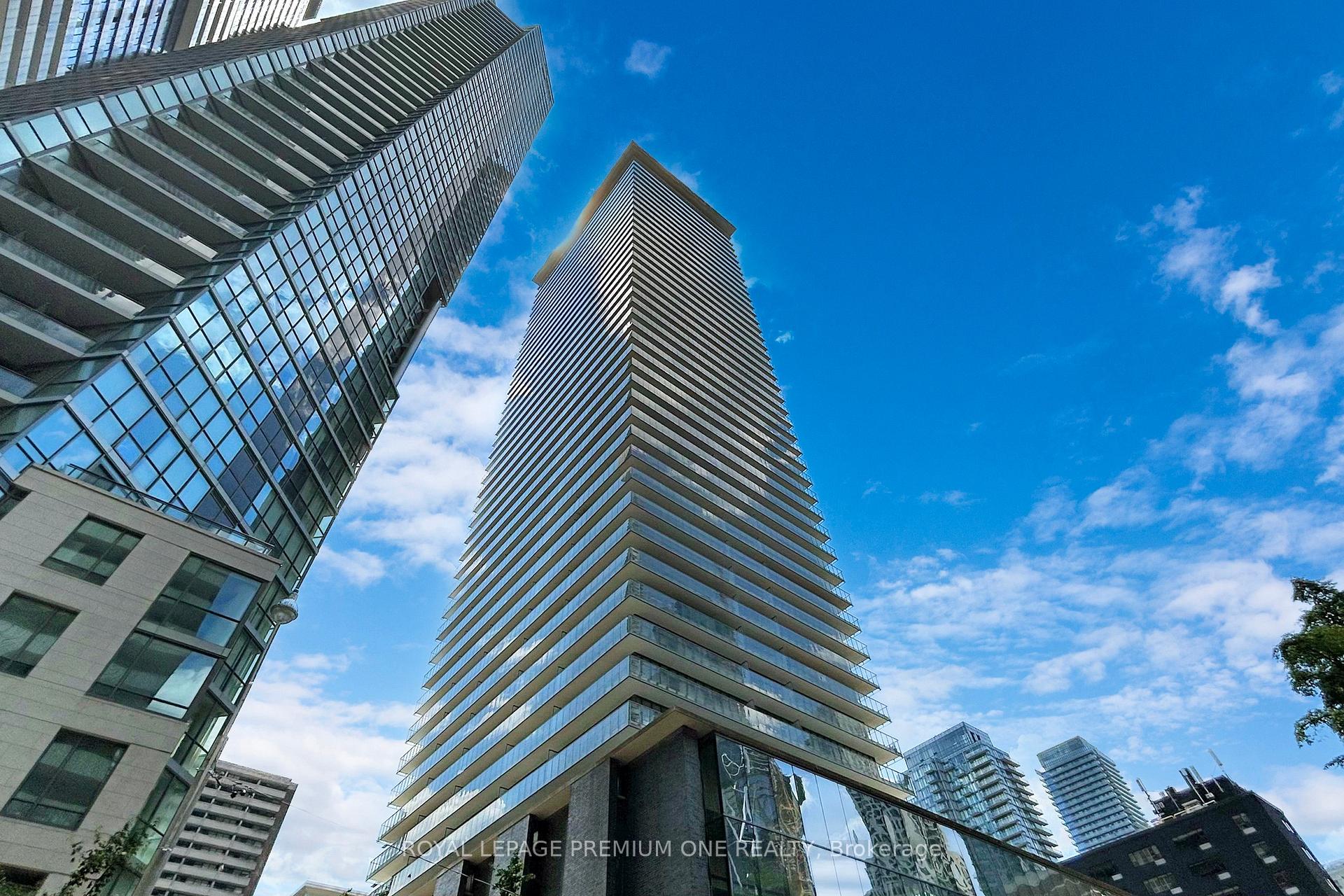 Front of Unit 1605, 33 Charles Street