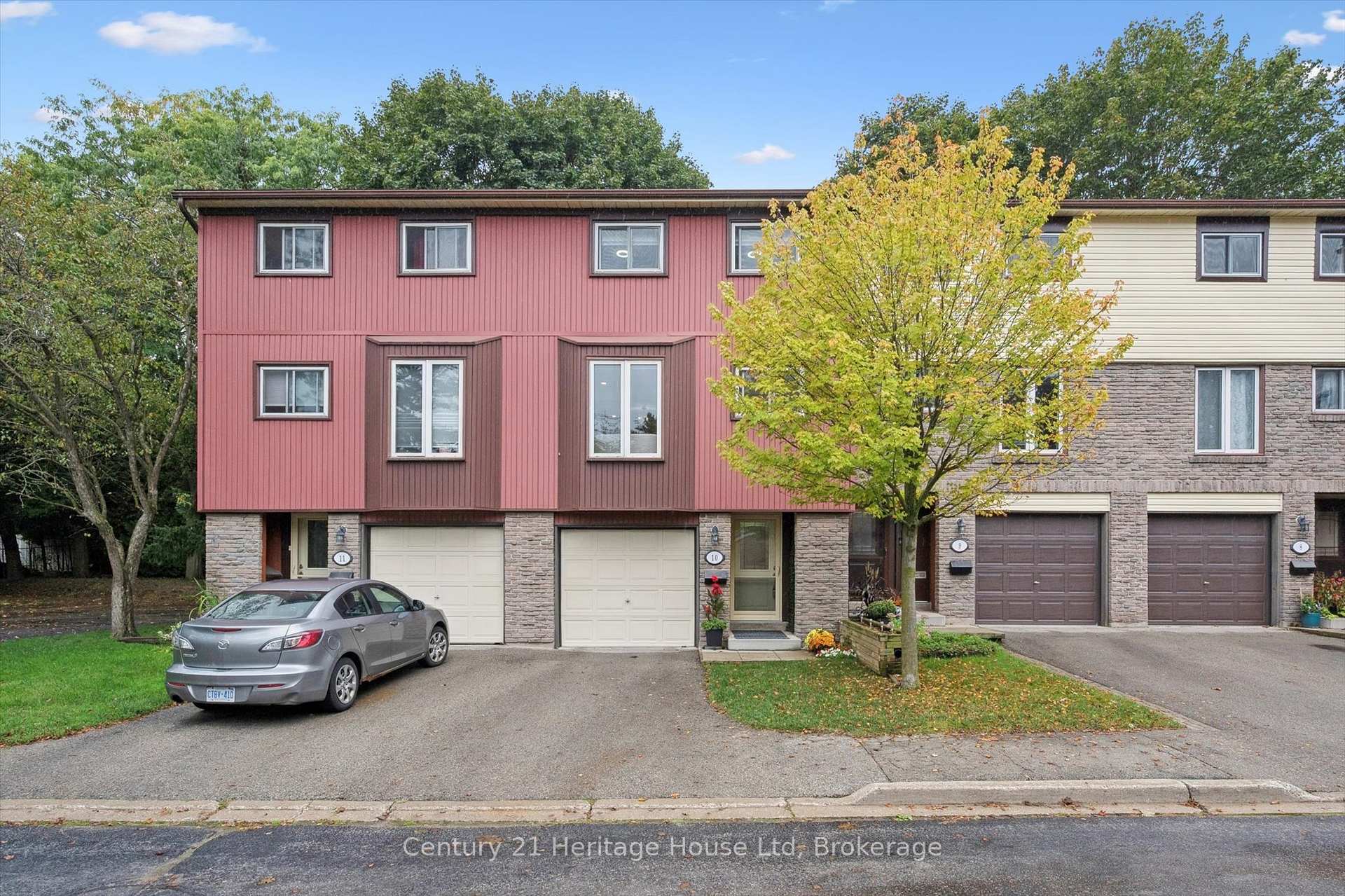 Photo 1 of Unit 10, 2 Worton Avenue, Guelph, Willow West/Sugarbush/West Acres — HOMEH