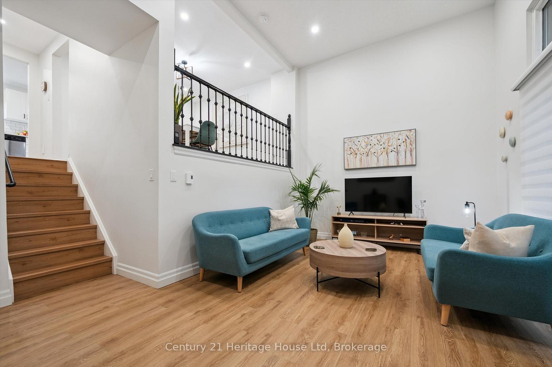Photo 8 of Unit 10, 2 Worton Avenue, Guelph, Willow West/Sugarbush/West Acres — HOMEH
