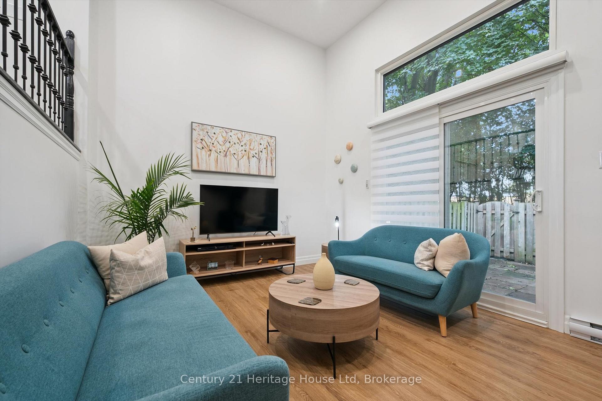 Photo 9 of Unit 10, 2 Worton Avenue, Guelph, Willow West/Sugarbush/West Acres — HOMEH