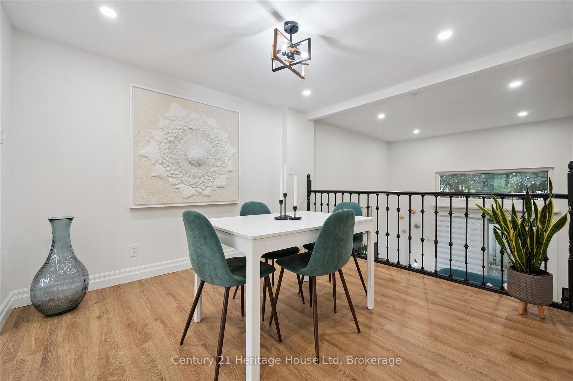 Photo 12 of Unit 10, 2 Worton Avenue, Guelph, Willow West/Sugarbush/West Acres — HOMEH