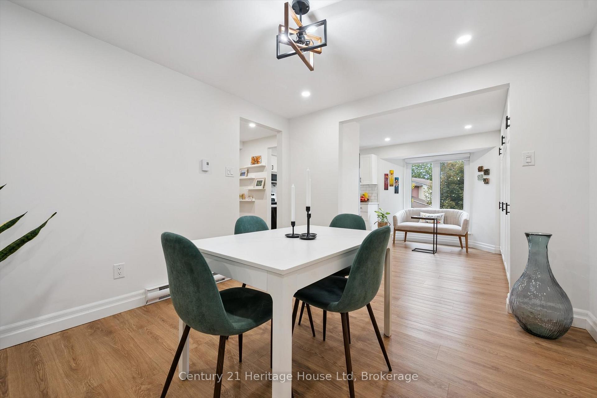 Photo 14 of Unit 10, 2 Worton Avenue, Guelph, Willow West/Sugarbush/West Acres — HOMEH