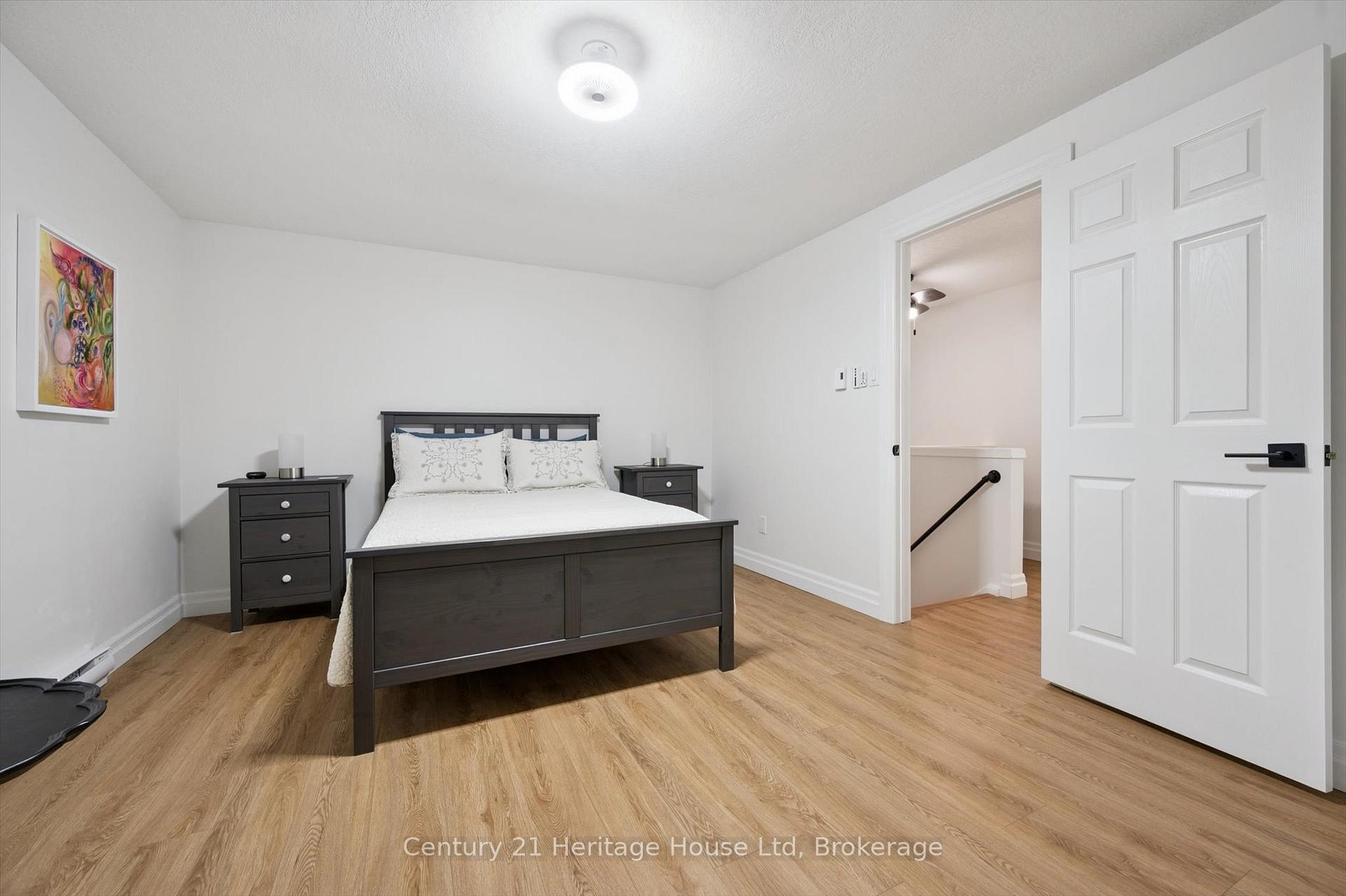 Photo 23 of Unit 10, 2 Worton Avenue, Guelph, Willow West/Sugarbush/West Acres — HOMEH