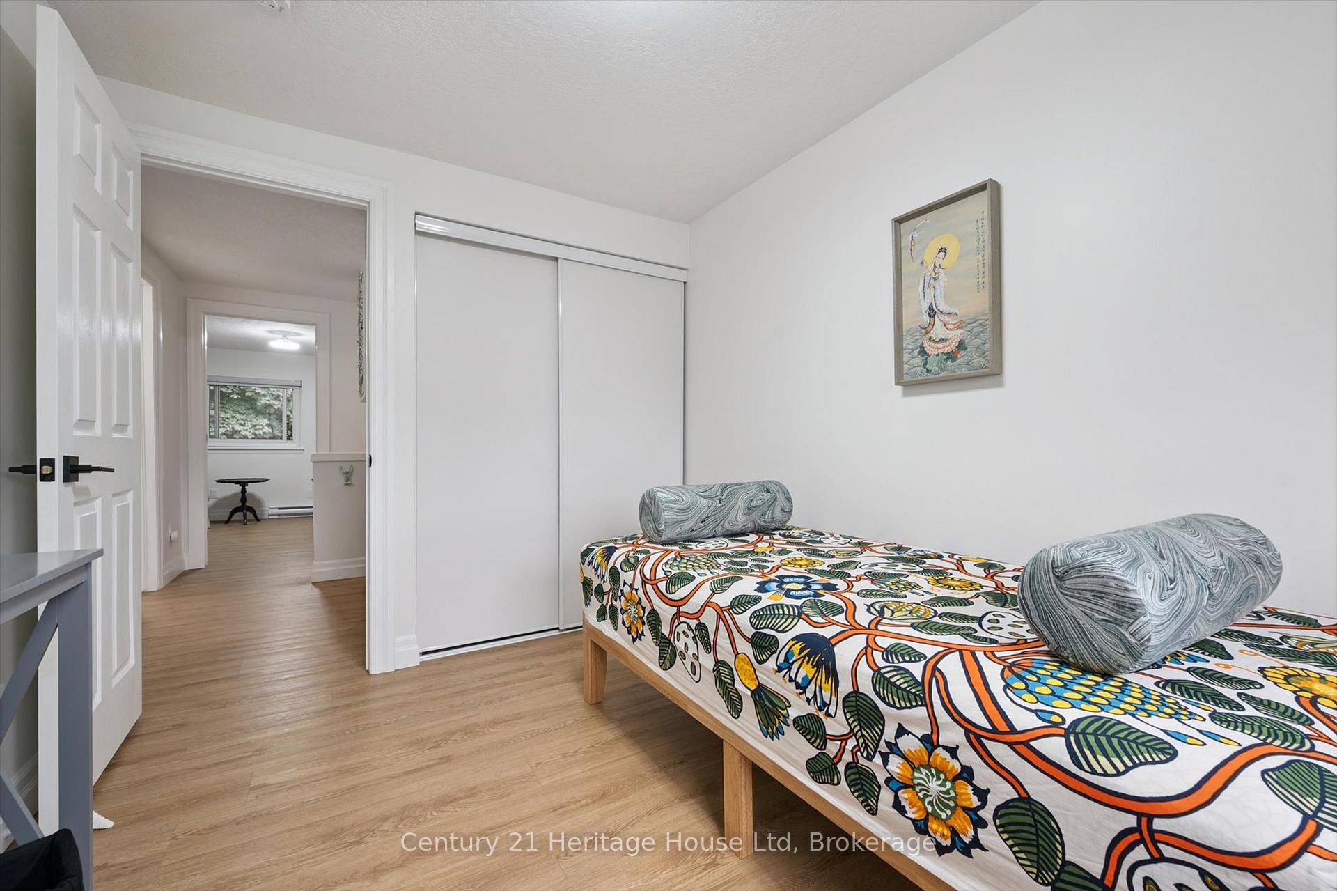 Photo 29 of Unit 10, 2 Worton Avenue, Guelph, Willow West/Sugarbush/West Acres — HOMEH