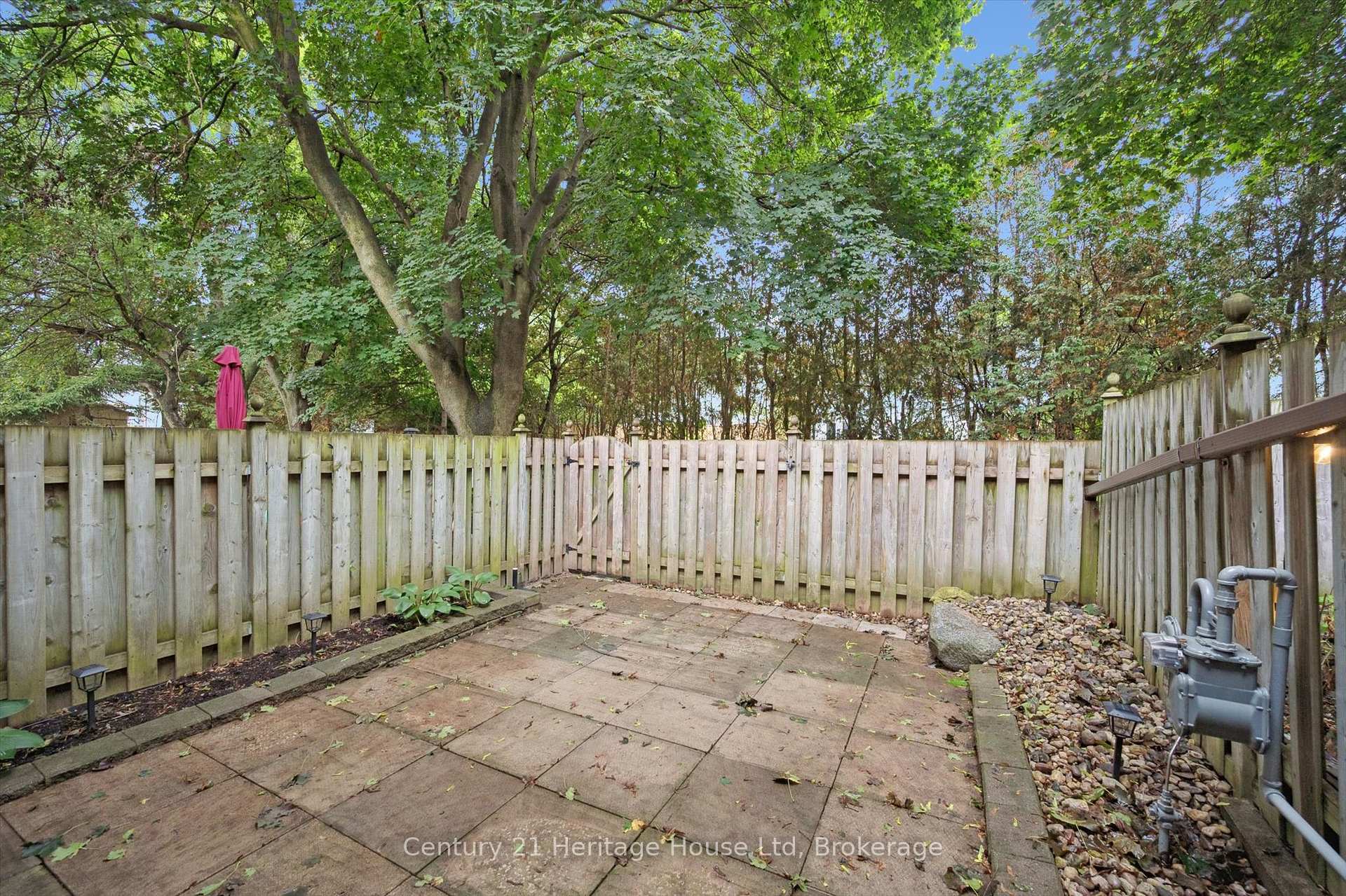 Photo 35 of Unit 10, 2 Worton Avenue, Guelph, Willow West/Sugarbush/West Acres — HOMEH