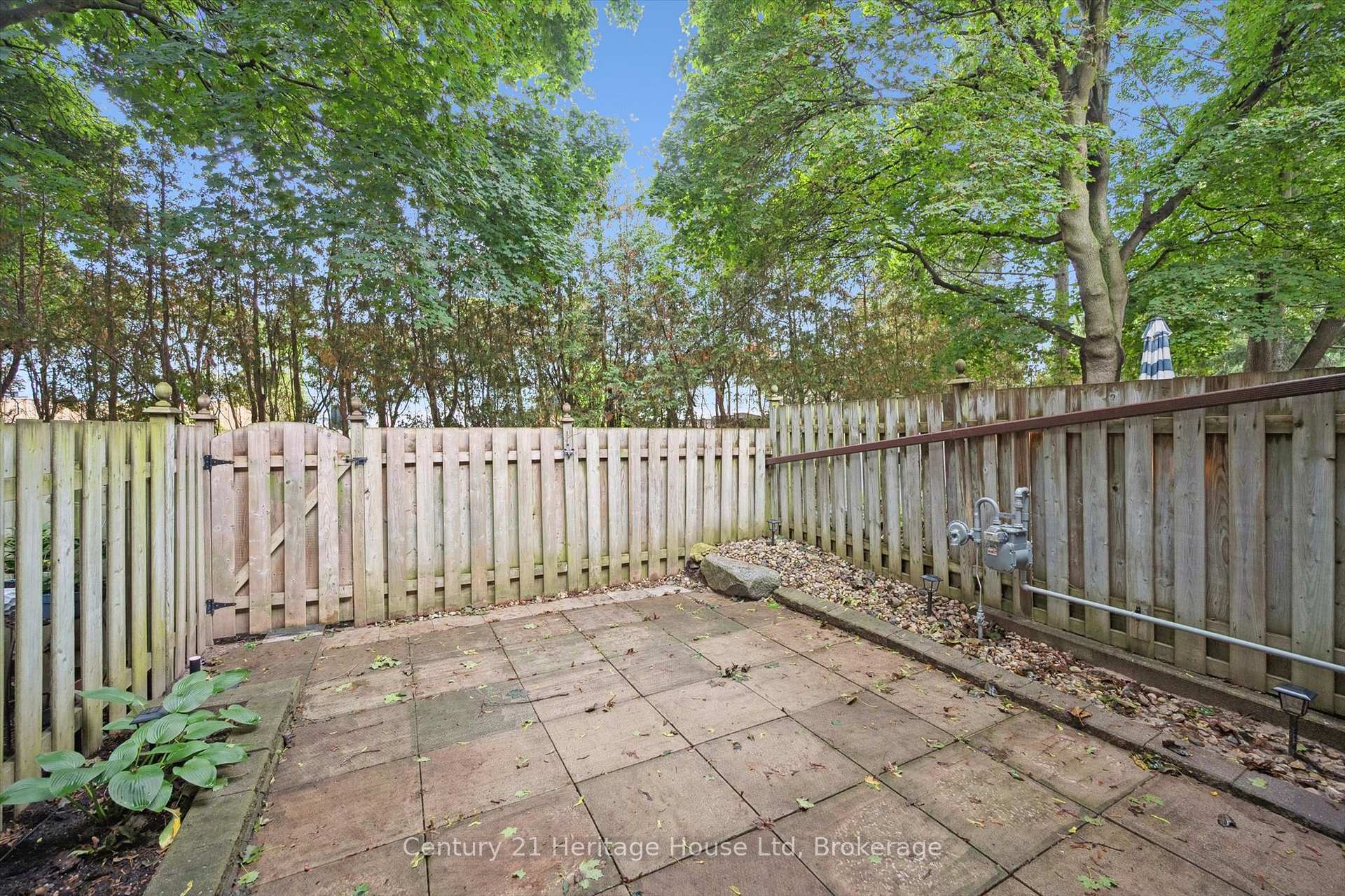 Photo 36 of Unit 10, 2 Worton Avenue, Guelph, Willow West/Sugarbush/West Acres — HOMEH