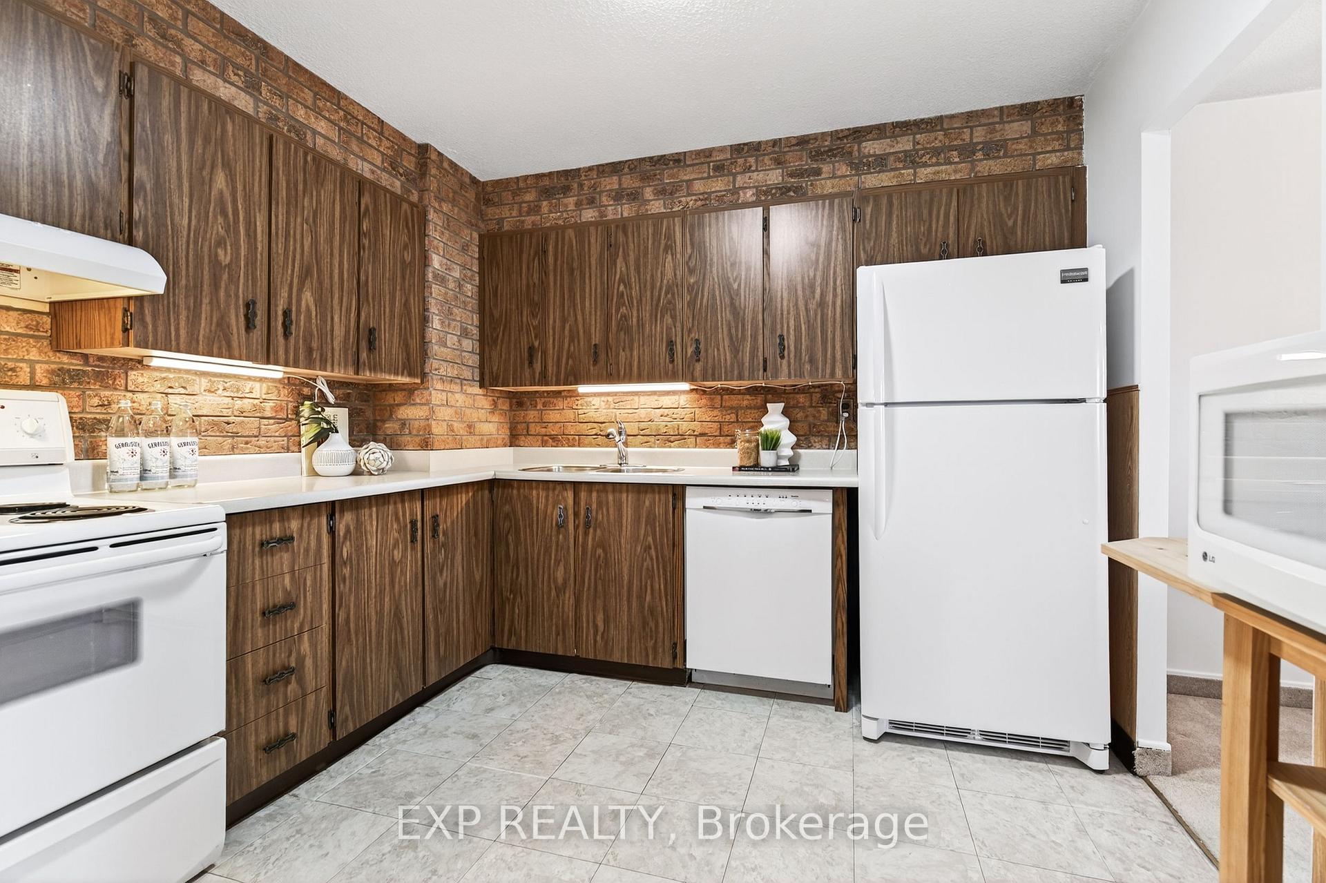 Photo 22 of Unit 501, 500 Green Road, Hamilton, Lakeshore — HOMEH