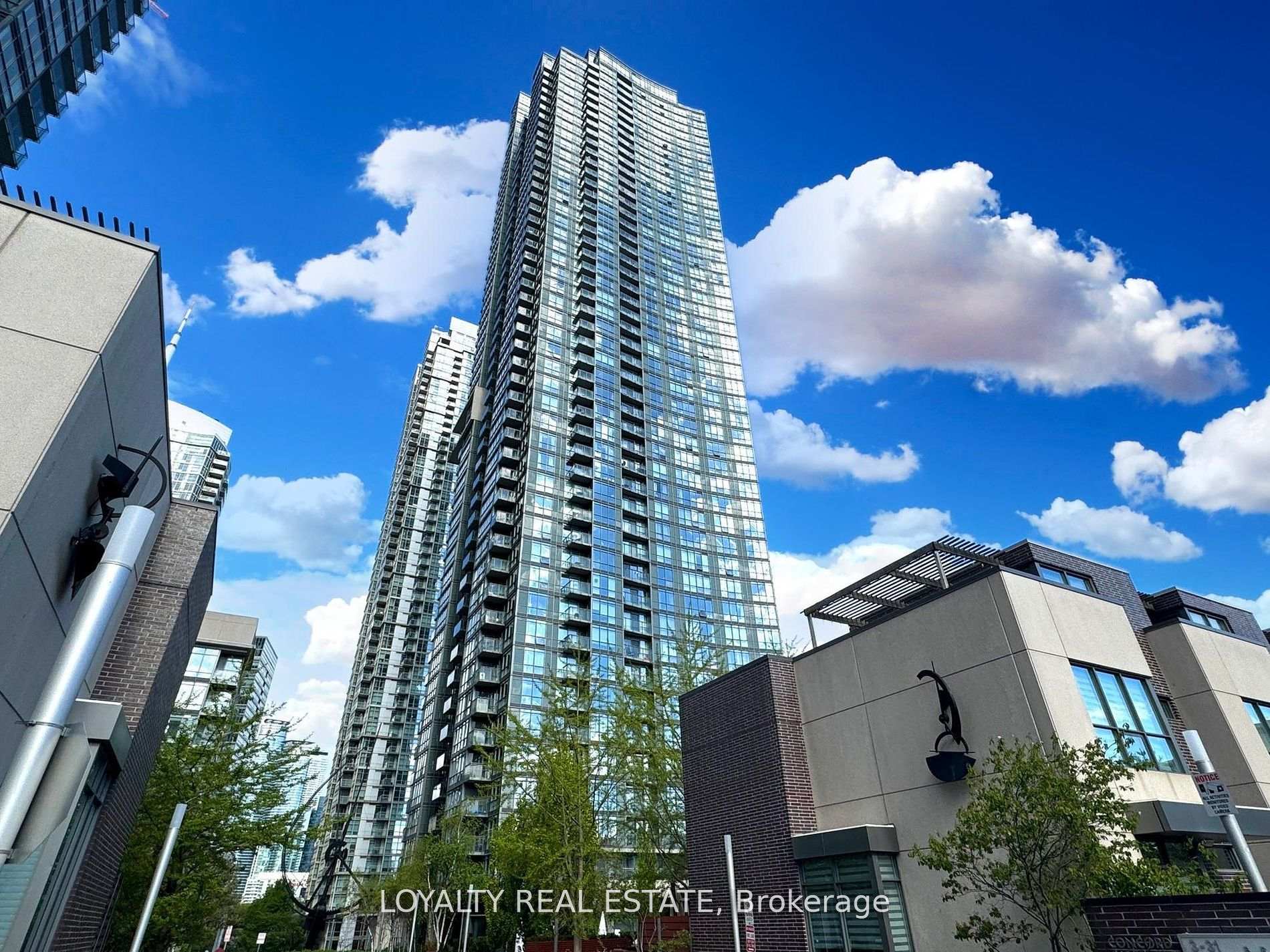 Front of Unit 5203, 11 Brunel Court