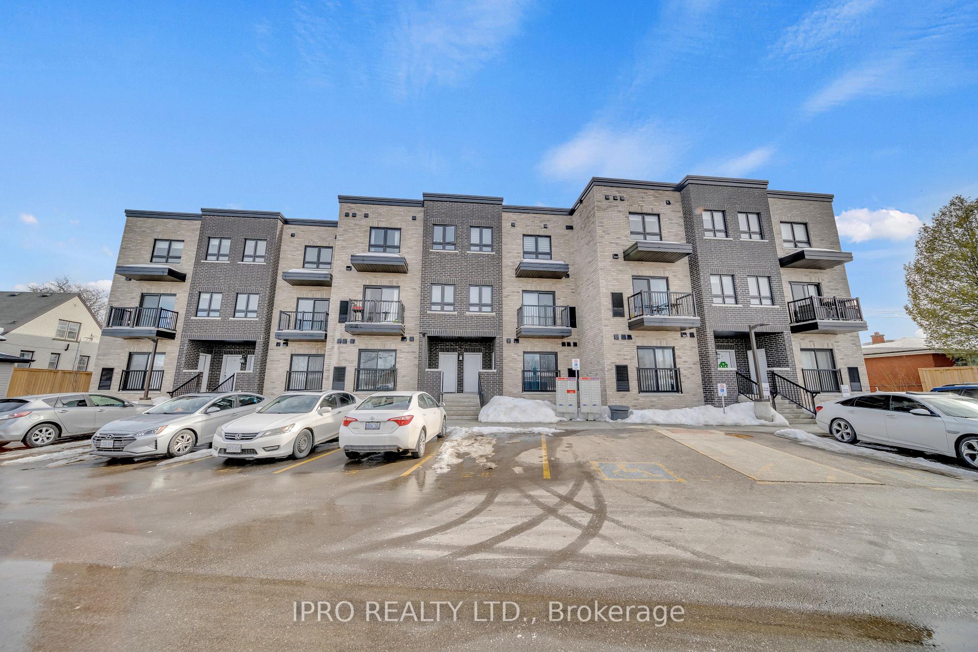 Photo 1 of Unit 18, 600 Victoria Street S, Kitchener — HOMEH