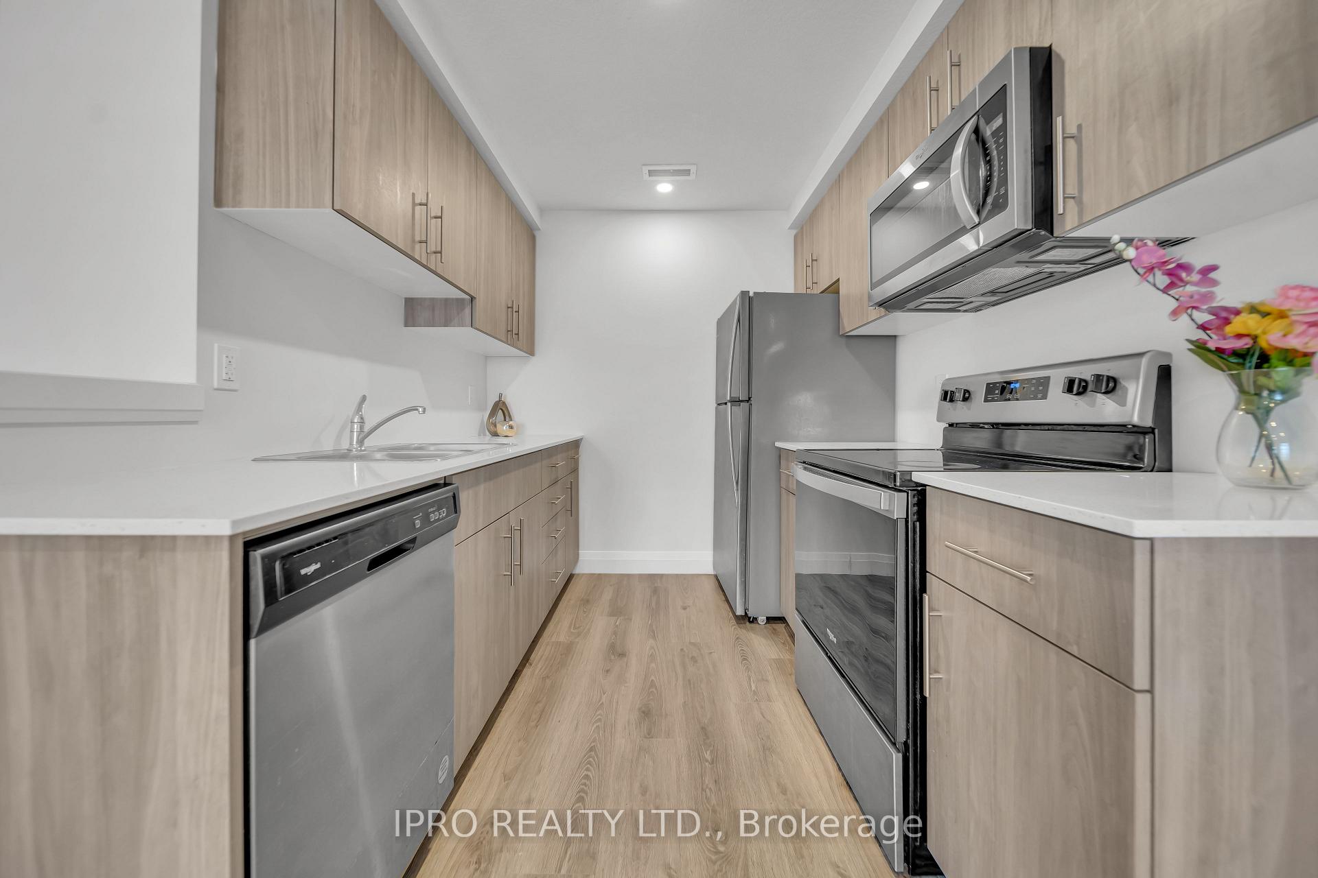 Photo 5 of Unit 18, 600 Victoria Street S, Kitchener — HOMEH