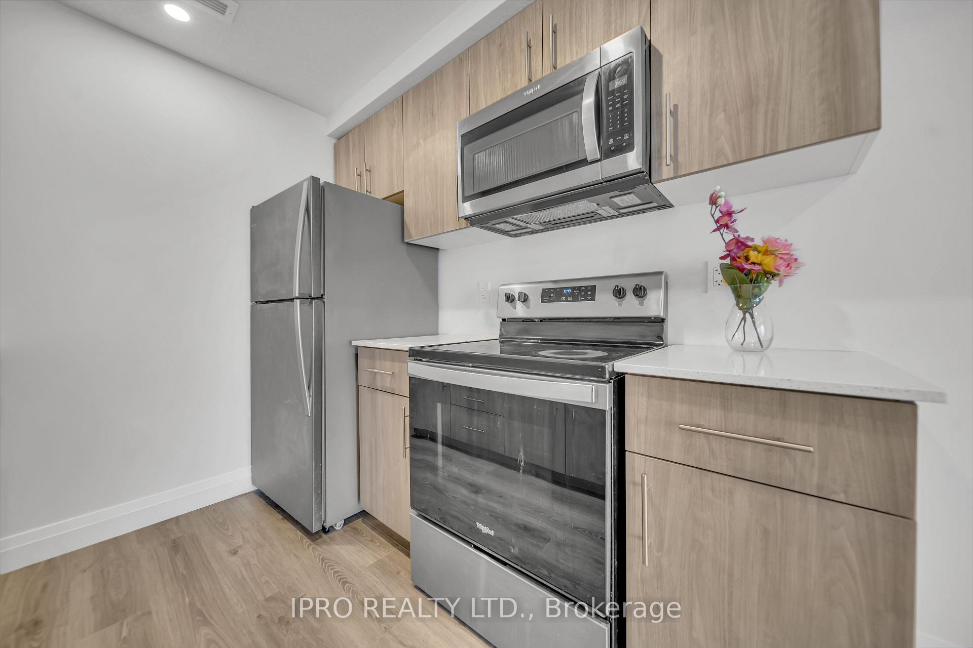 Photo 6 of Unit 18, 600 Victoria Street S, Kitchener — HOMEH