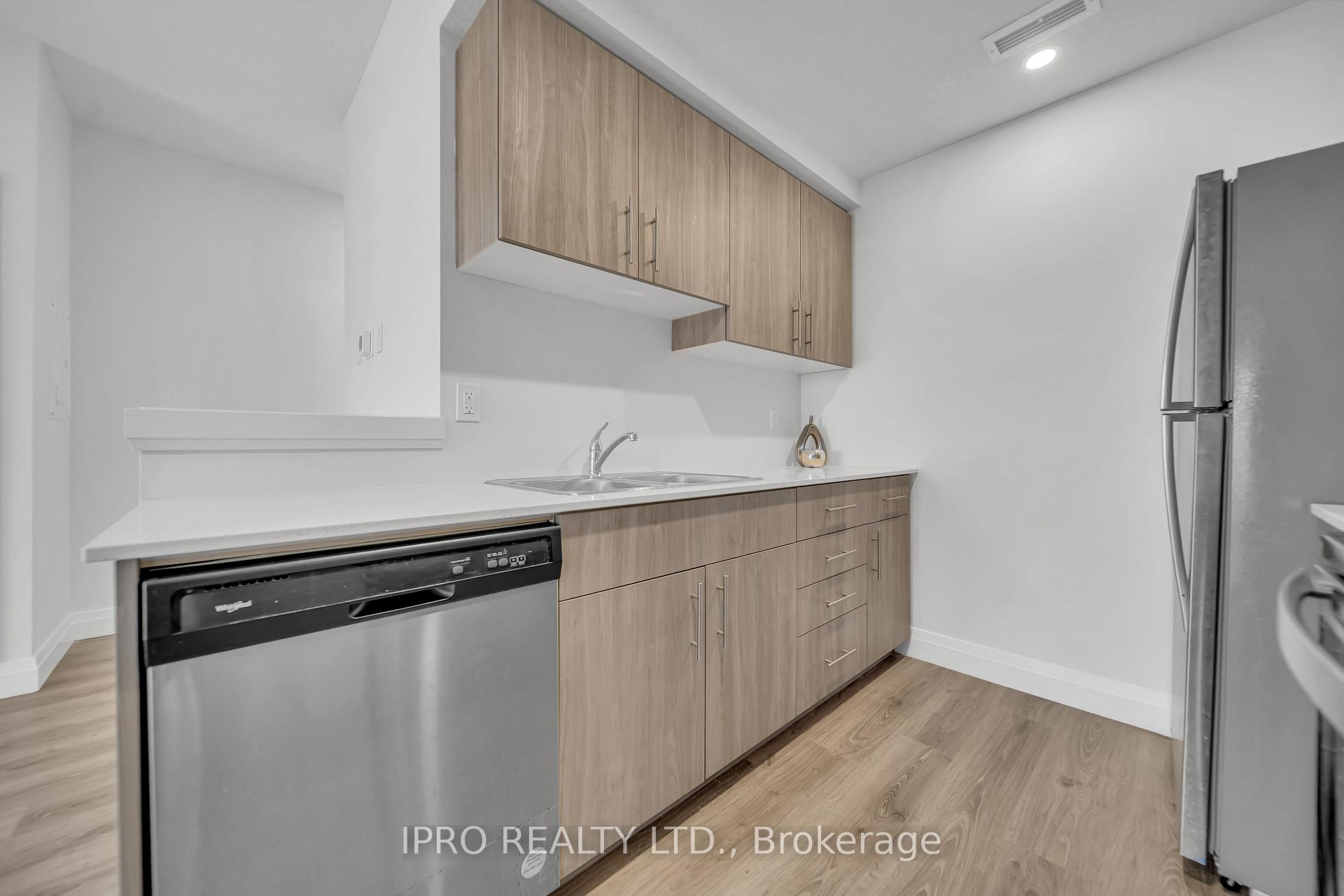 Photo 7 of Unit 18, 600 Victoria Street S, Kitchener — HOMEH