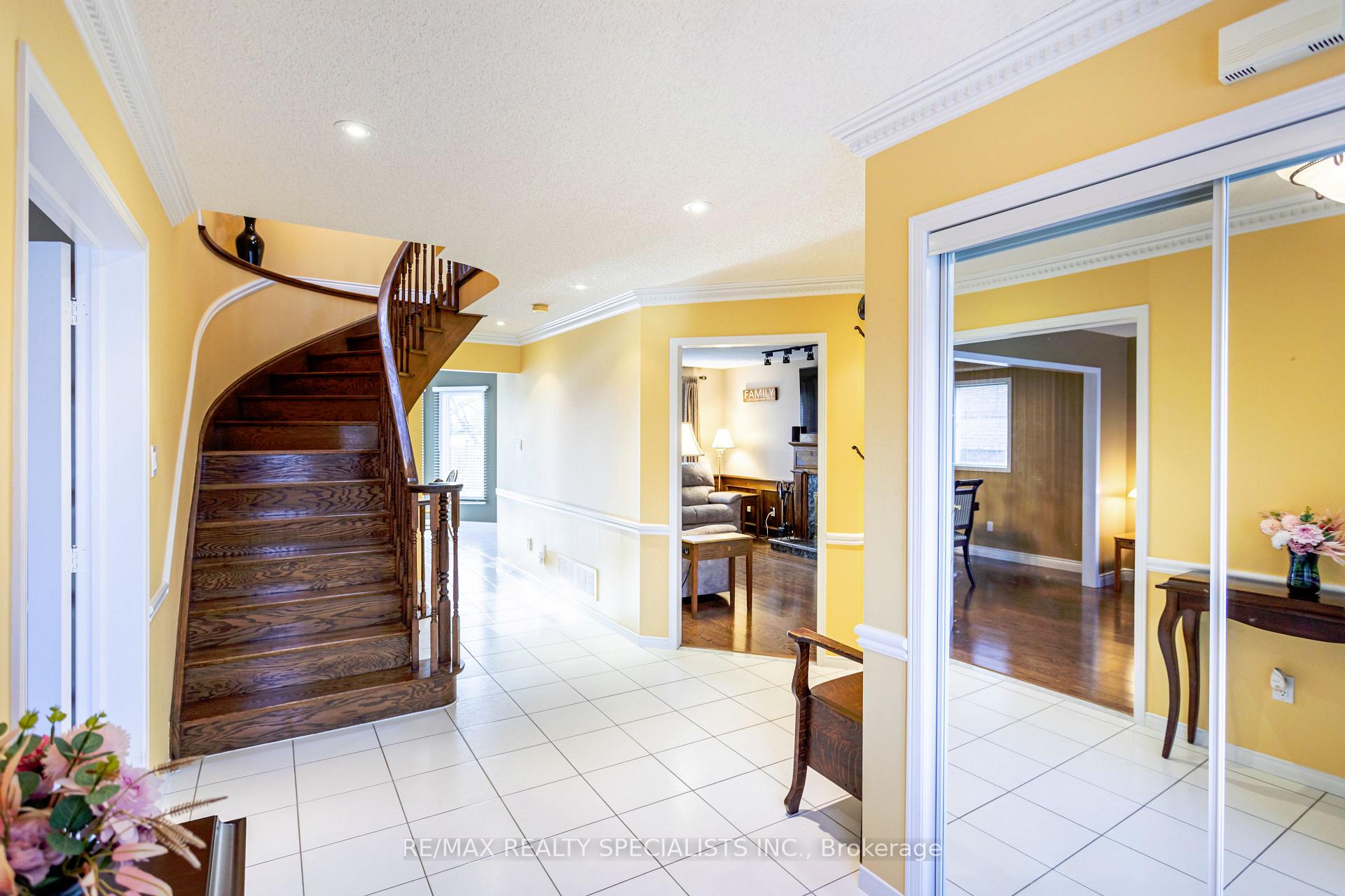 Photo 13 of 39 Mountainberry Road, Brampton, Sandringham-Wellington — HOMEH