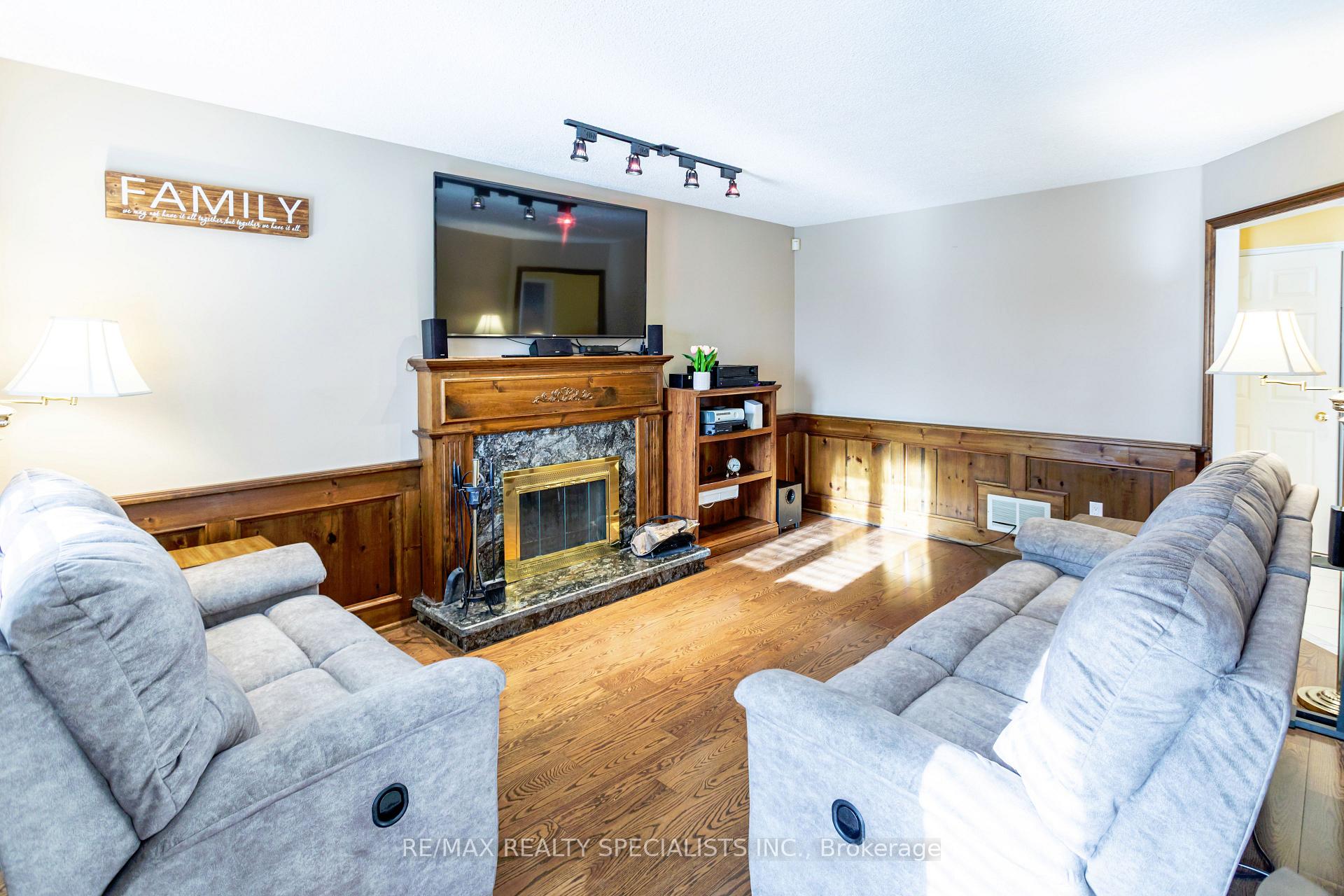 Photo 11 of 39 Mountainberry Road, Brampton, Sandringham-Wellington — HOMEH