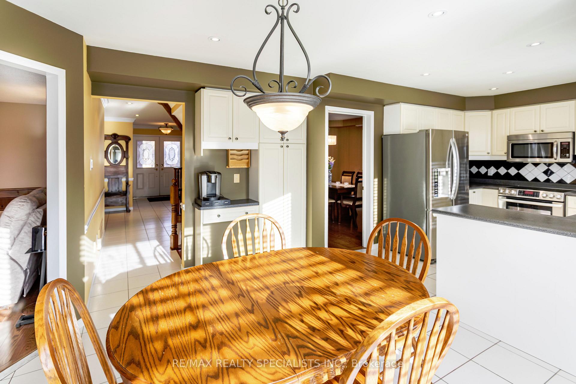 Photo 23 of 39 Mountainberry Road, Brampton, Sandringham-Wellington — HOMEH