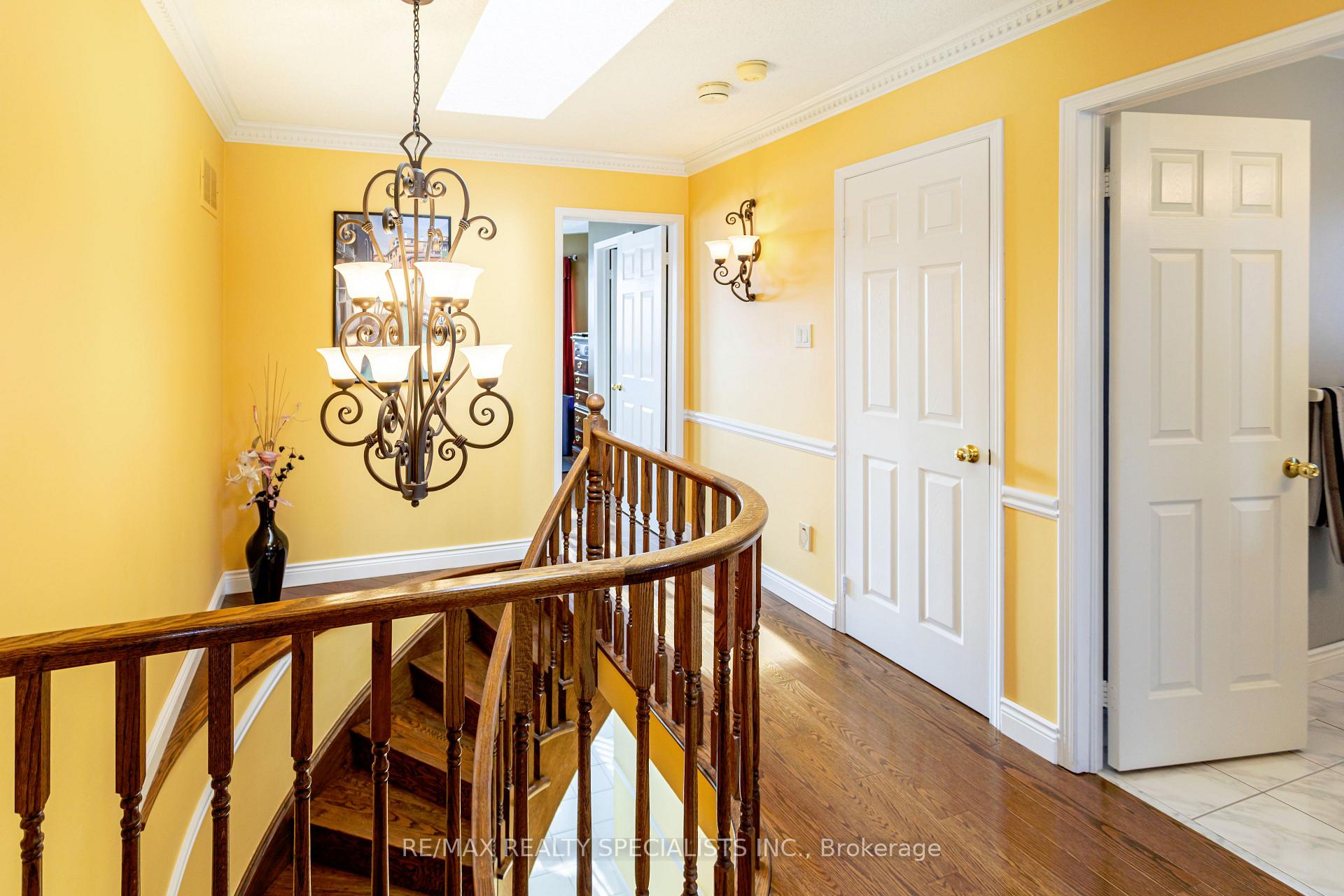 Photo 17 of 39 Mountainberry Road, Brampton, Sandringham-Wellington — HOMEH