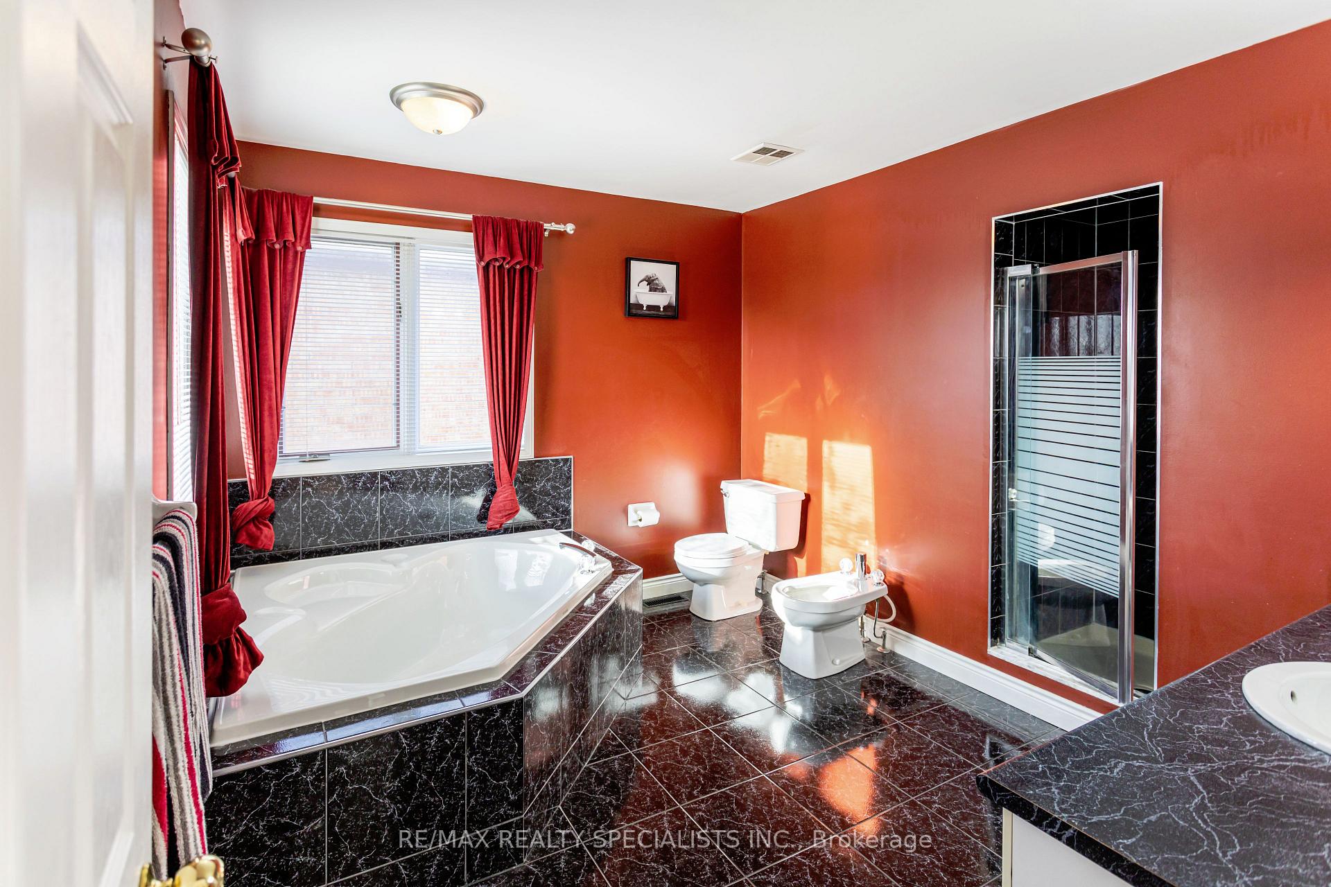 Photo 20 of 39 Mountainberry Road, Brampton, Sandringham-Wellington — HOMEH