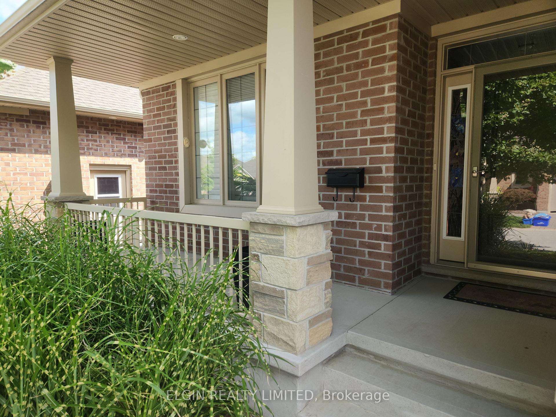 Photo 2 of Unit 15, 120 Southgate Parkway, St. Thomas — HOMEH