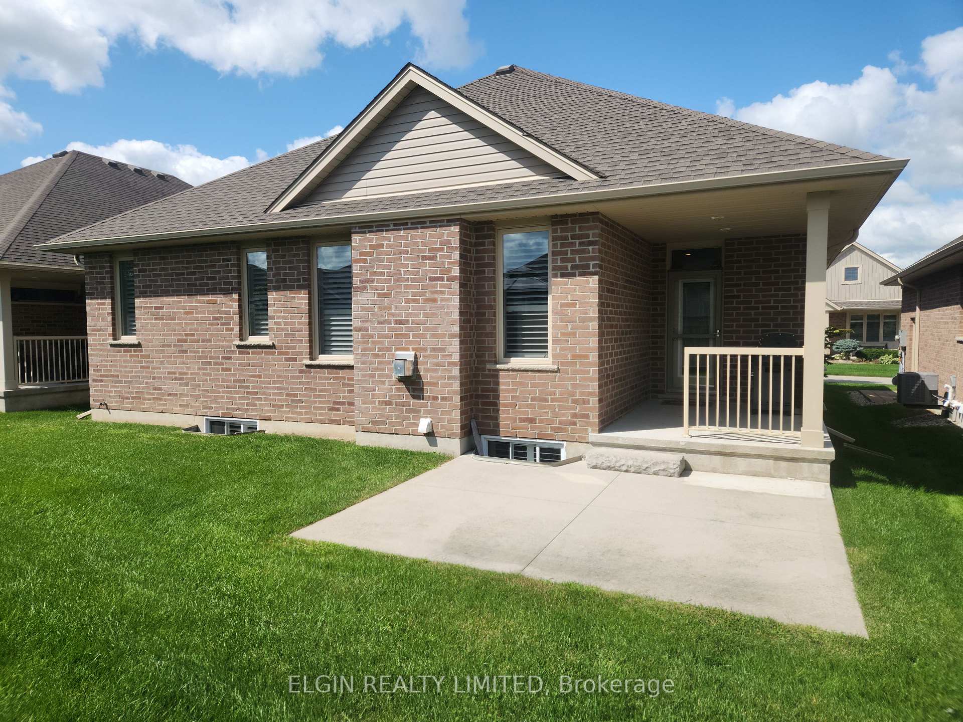 Photo 3 of Unit 15, 120 Southgate Parkway, St. Thomas — HOMEH