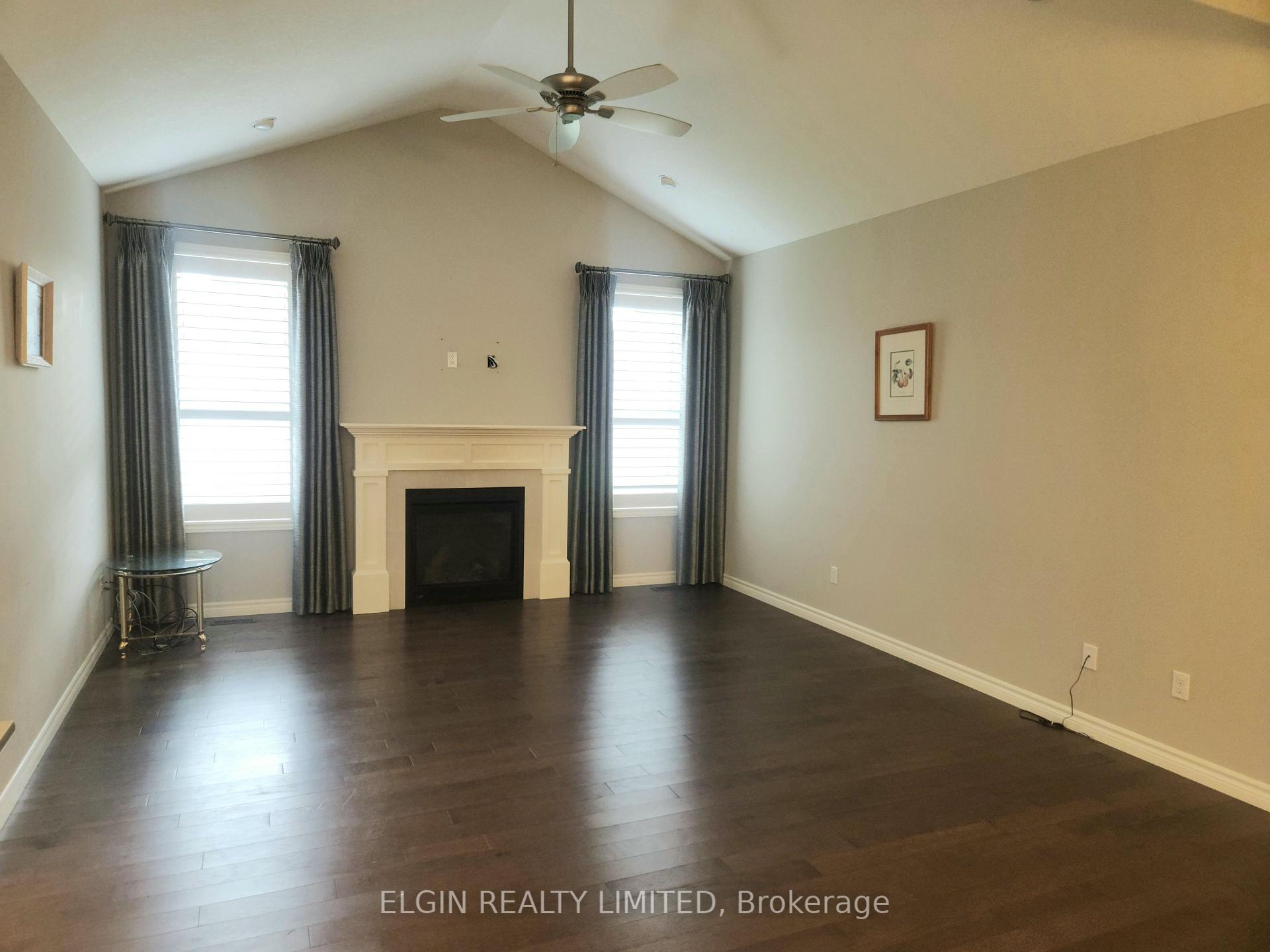 Photo 5 of Unit 15, 120 Southgate Parkway, St. Thomas — HOMEH