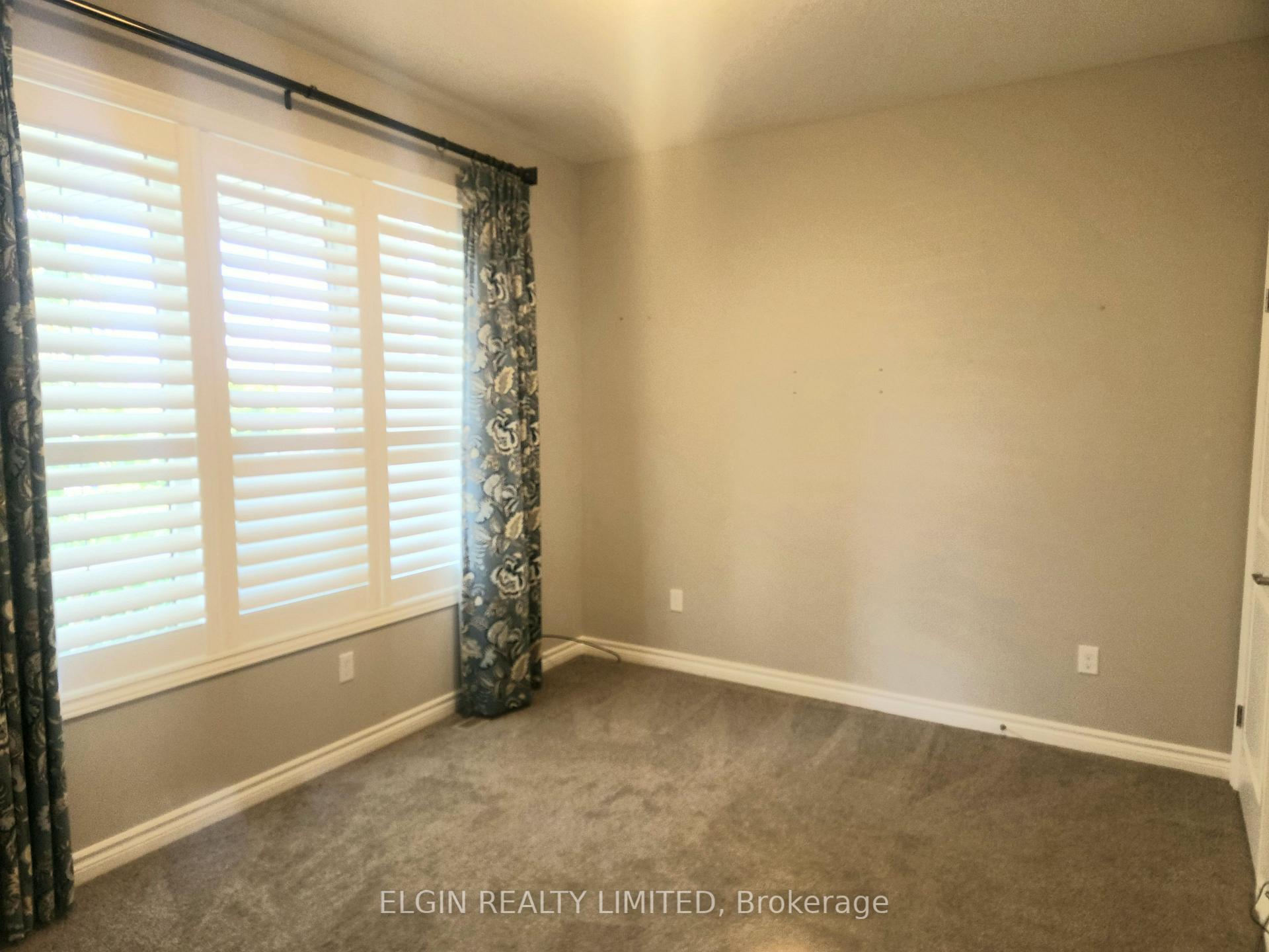 Photo 10 of Unit 15, 120 Southgate Parkway, St. Thomas — HOMEH