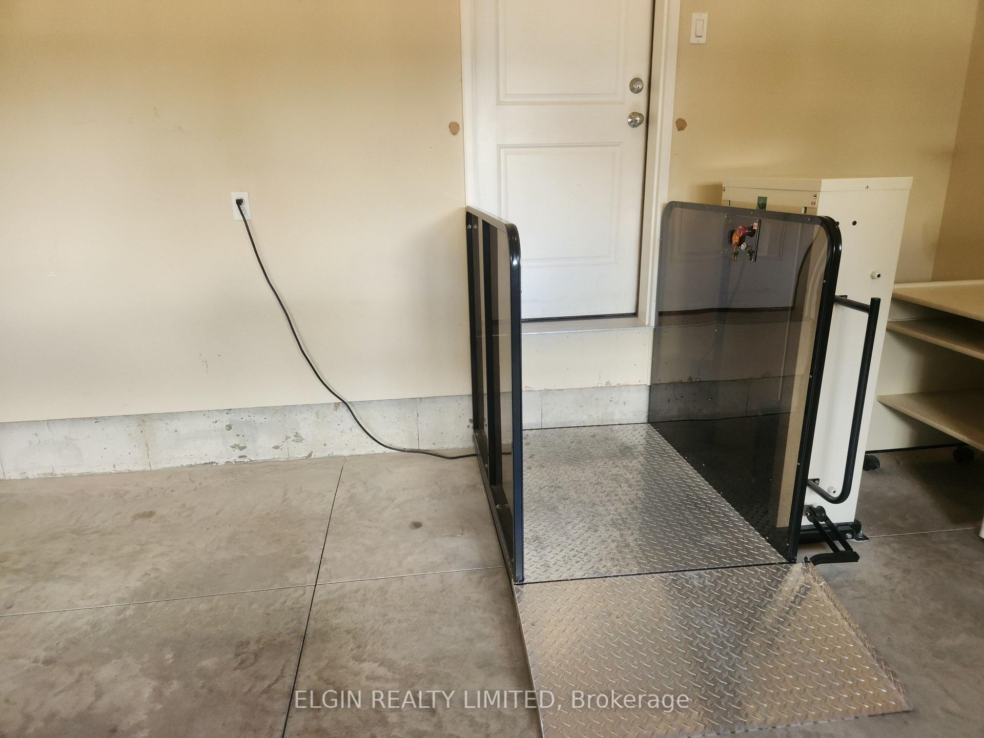 Photo 18 of Unit 15, 120 Southgate Parkway, St. Thomas — HOMEH