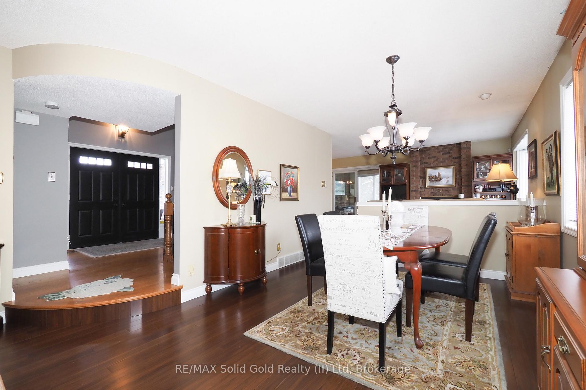 Photo 12 of 310 Roxton Drive, Waterloo — HOMEH
