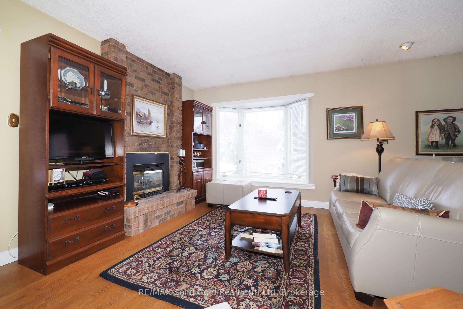 Photo 20 of 310 Roxton Drive, Waterloo — HOMEH
