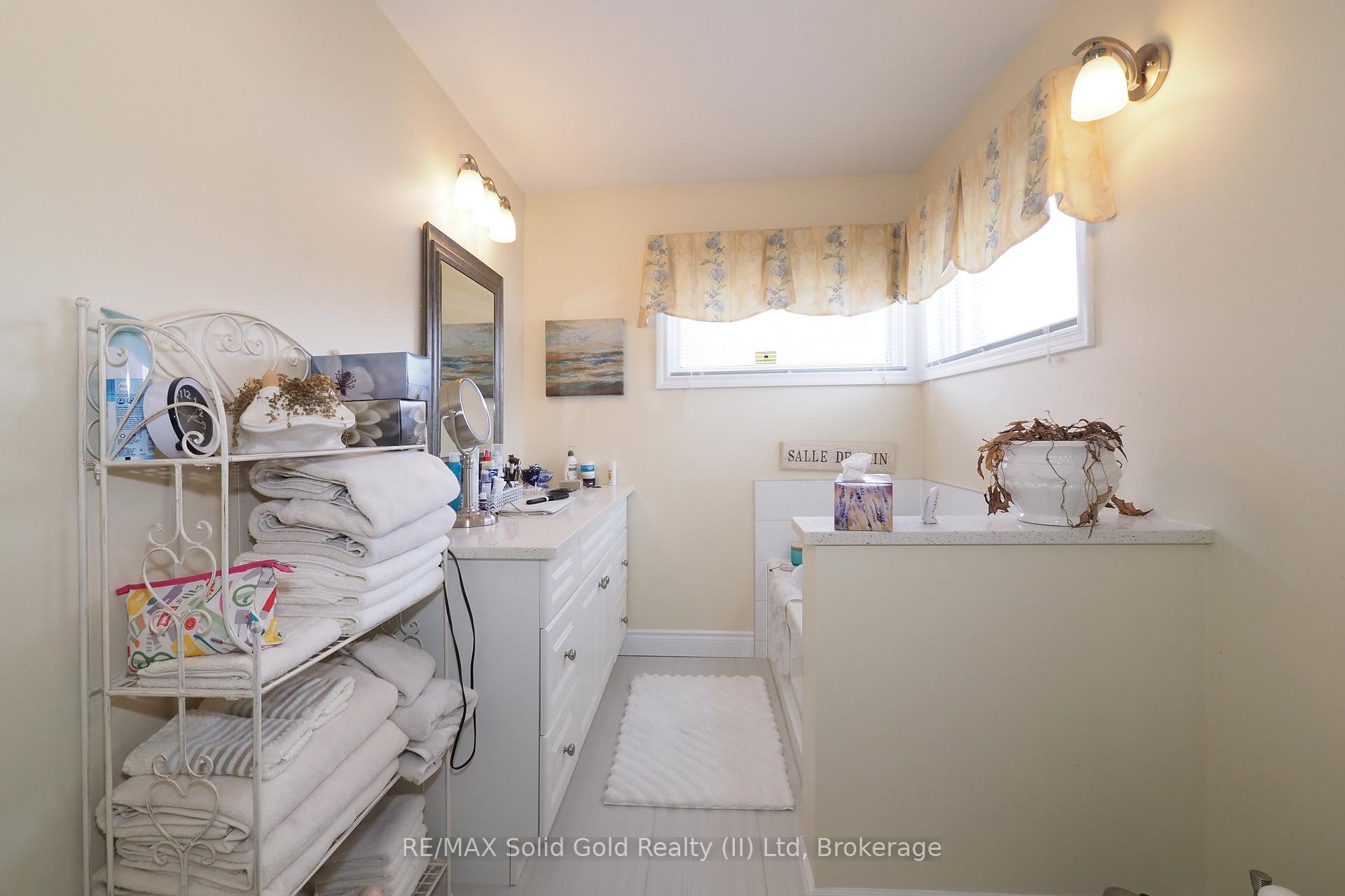 Photo 38 of 310 Roxton Drive, Waterloo — HOMEH