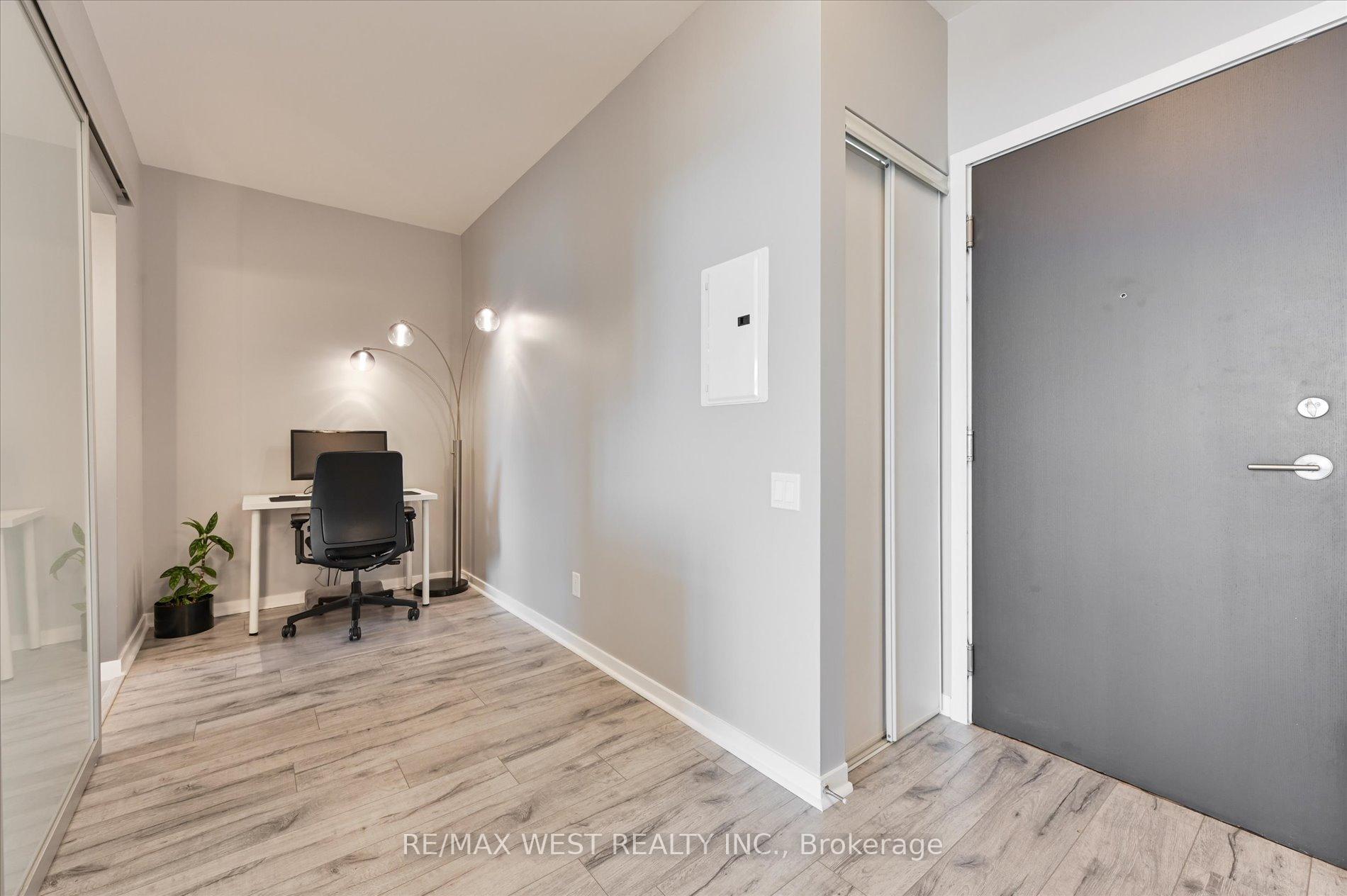 Photo 5 of Unit 2113, 103 The Queensway, Toronto, High Park-Swansea — HOMEH