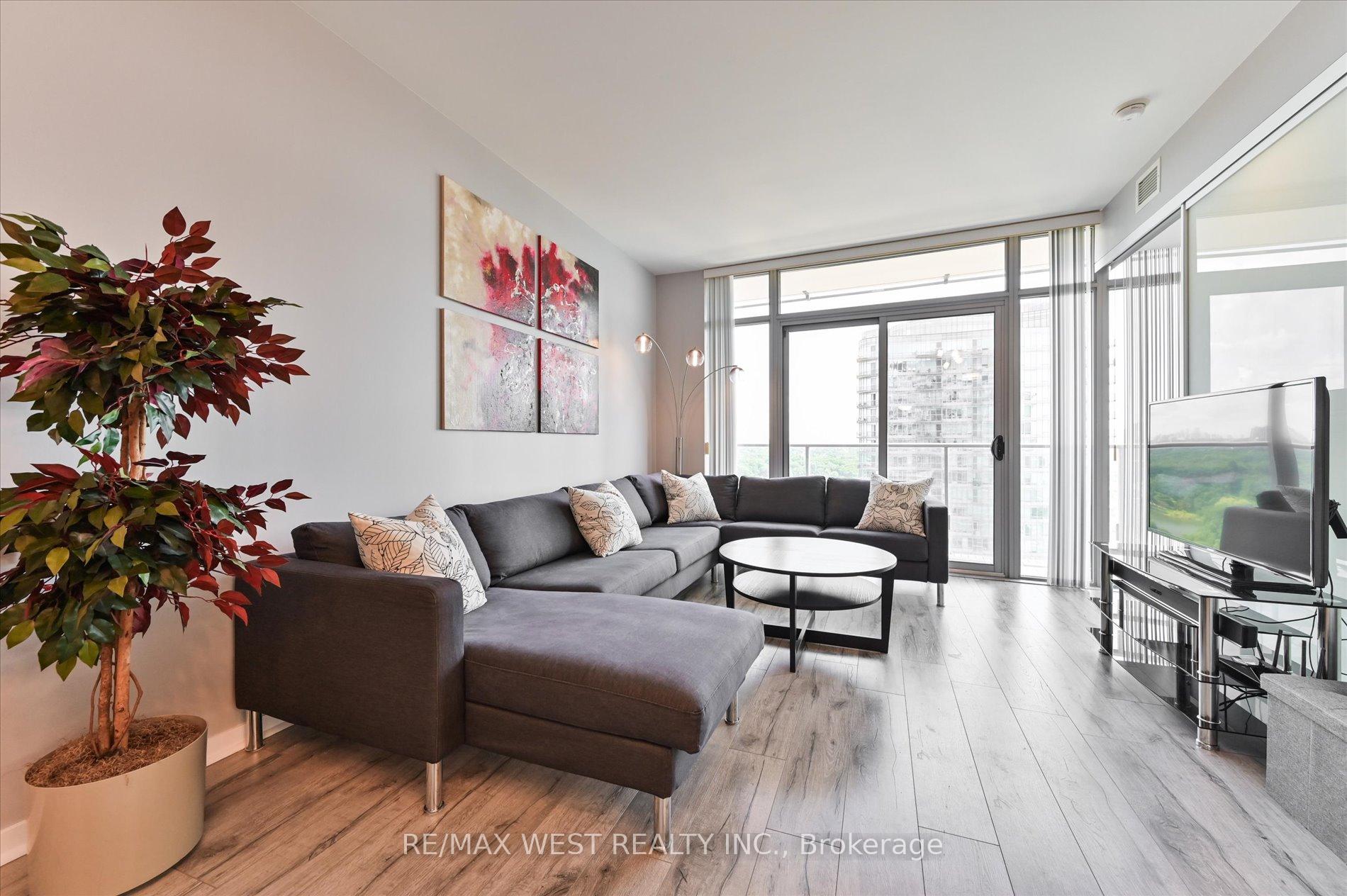 Photo 9 of Unit 2113, 103 The Queensway, Toronto, High Park-Swansea — HOMEH