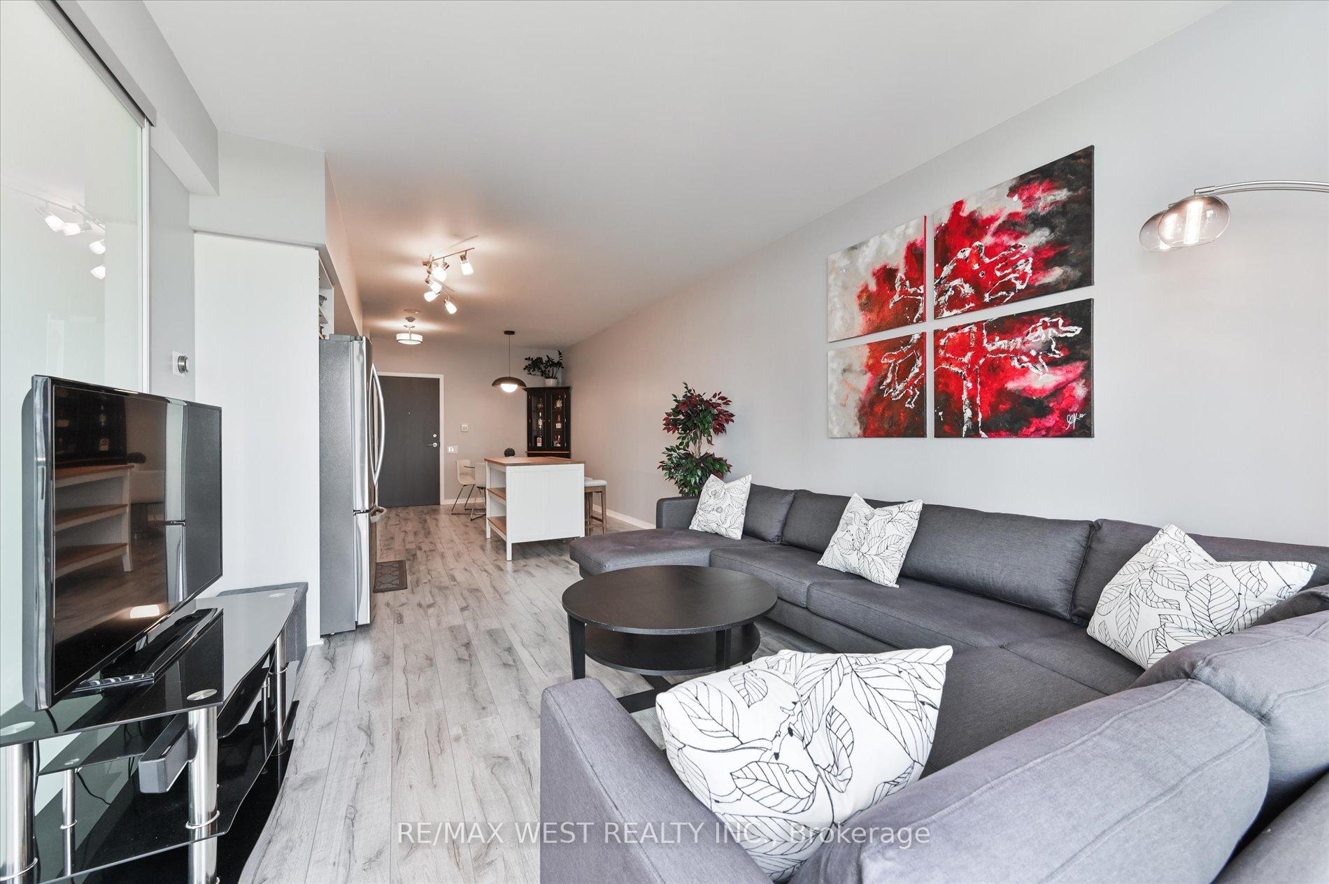 Photo 11 of Unit 2113, 103 The Queensway, Toronto, High Park-Swansea — HOMEH