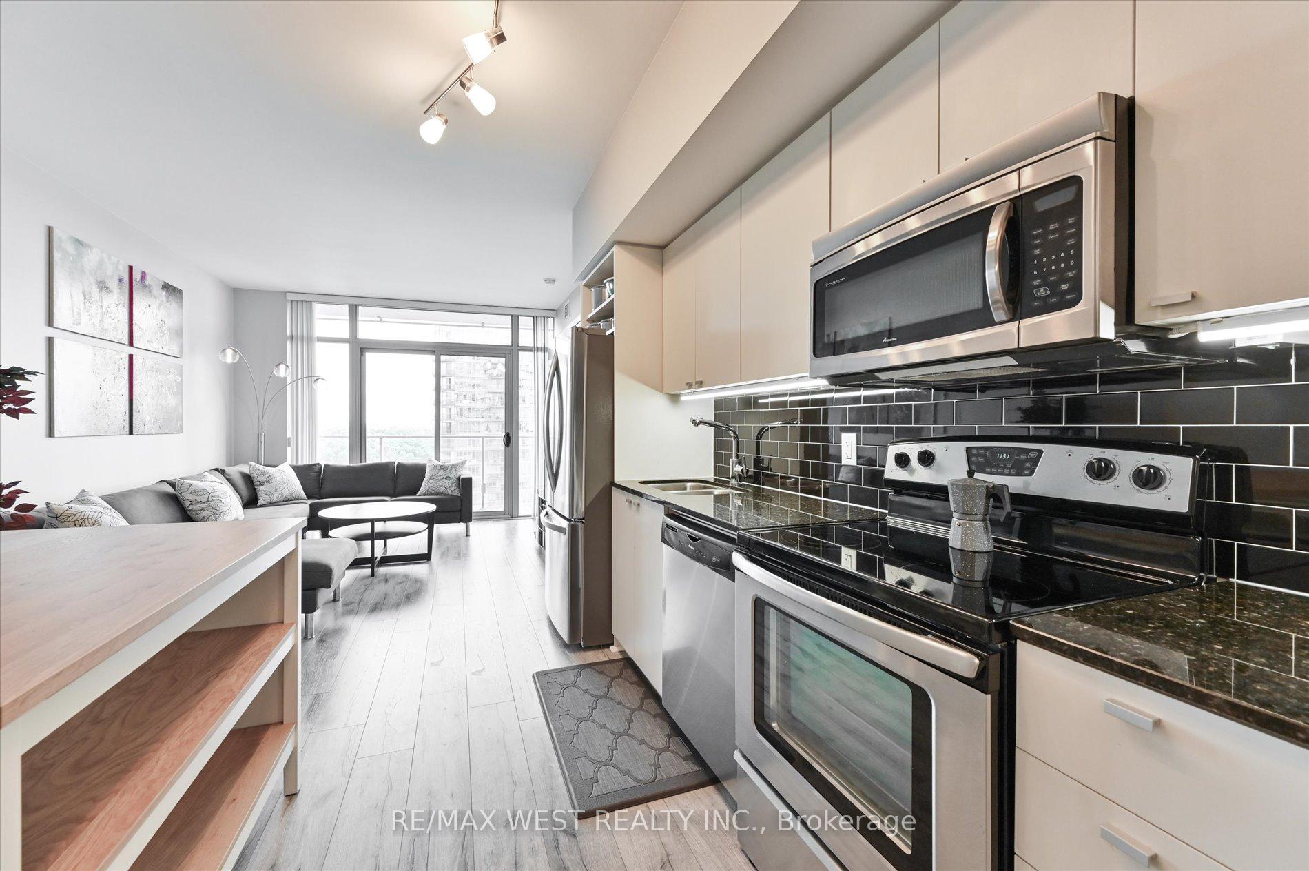 Photo 14 of Unit 2113, 103 The Queensway, Toronto, High Park-Swansea — HOMEH