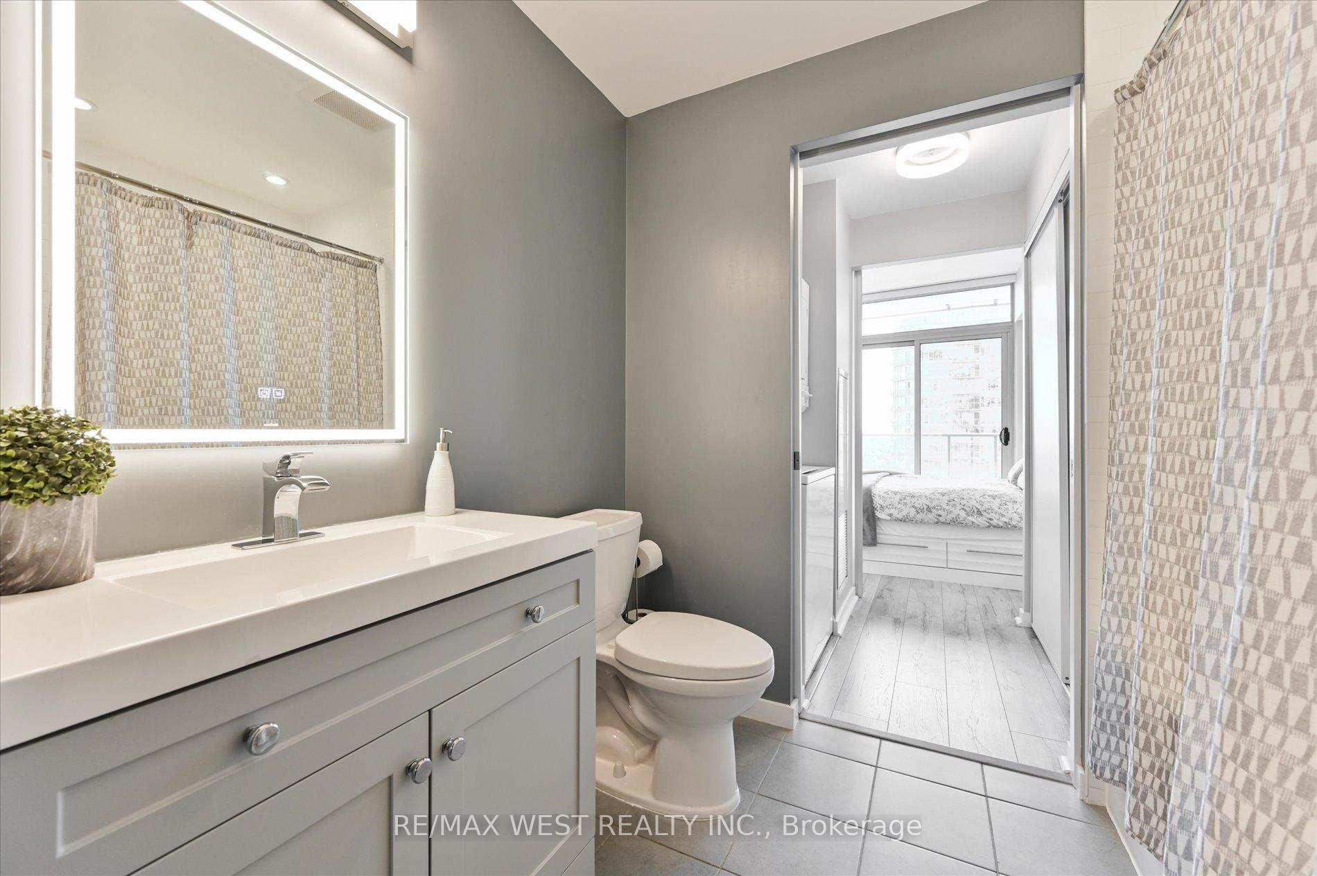 Photo 21 of Unit 2113, 103 The Queensway, Toronto, High Park-Swansea — HOMEH