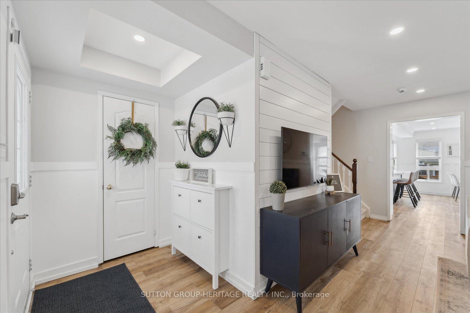 Photo 6 of Unit 25, 23 Vallance Way, Whitby, Brooklin — HOMEH