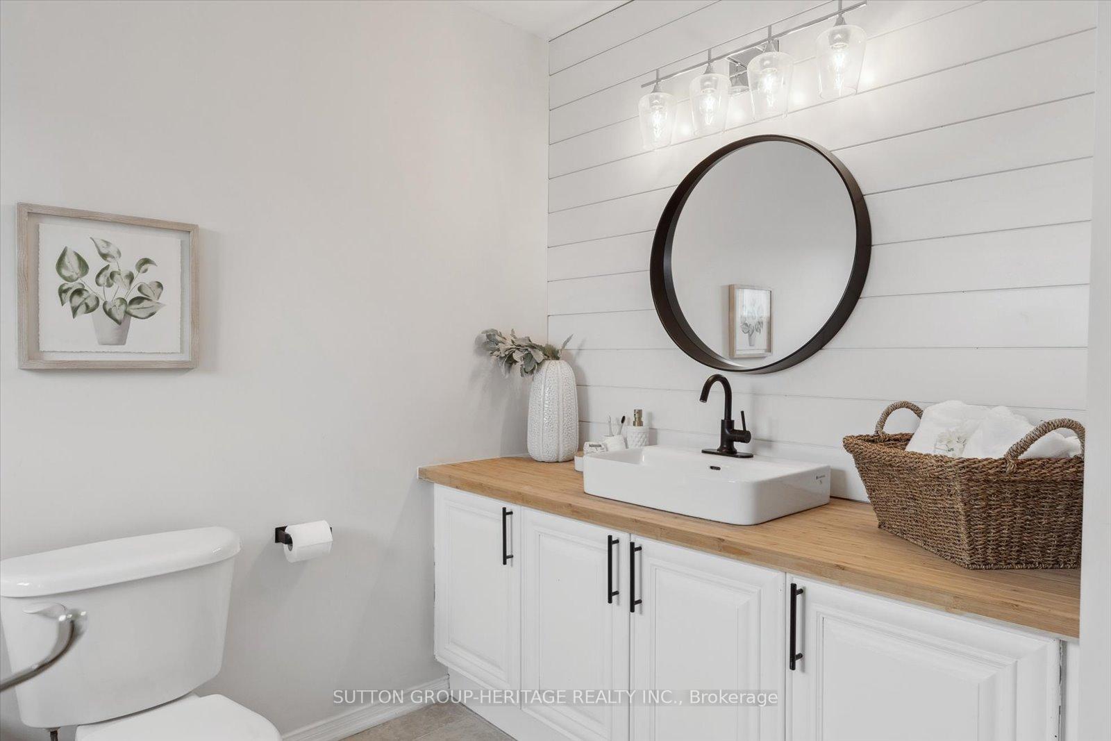 Photo 19 of Unit 25, 23 Vallance Way, Whitby, Brooklin — HOMEH