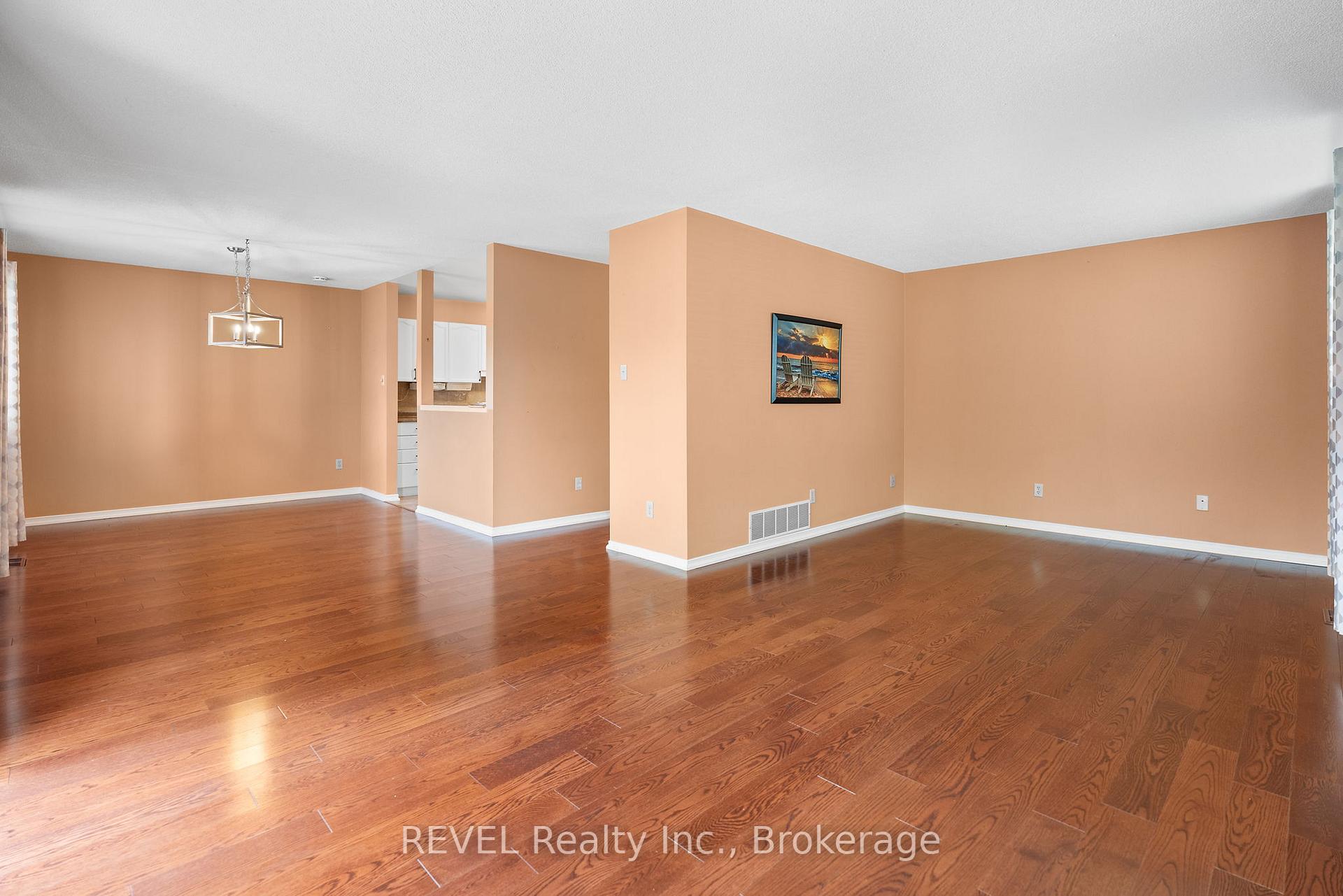 Photo 4 of Unit 55, 122 Bunting Road, St. Catharines, E. Chester — HOMEH