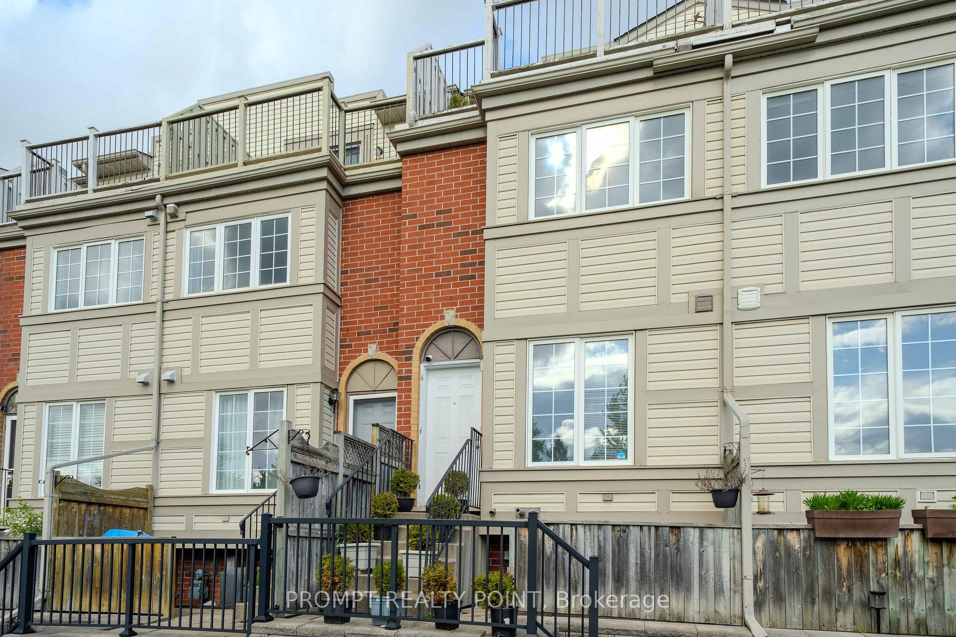 Photo 2 of Unit 12, 1623 Pickering Parkway, Pickering, Village East — HOMEH