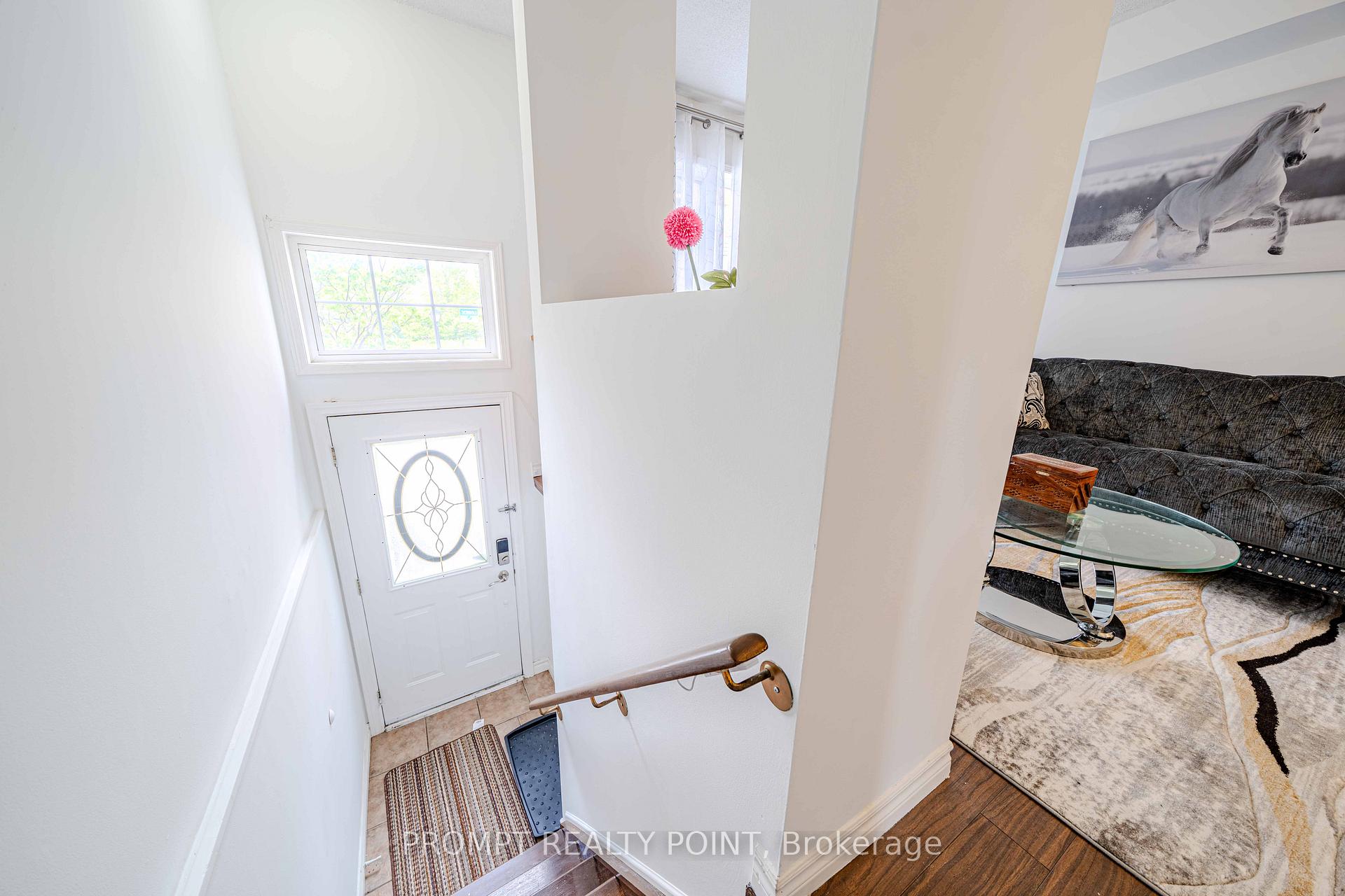Photo 3 of Unit 12, 1623 Pickering Parkway, Pickering, Village East — HOMEH