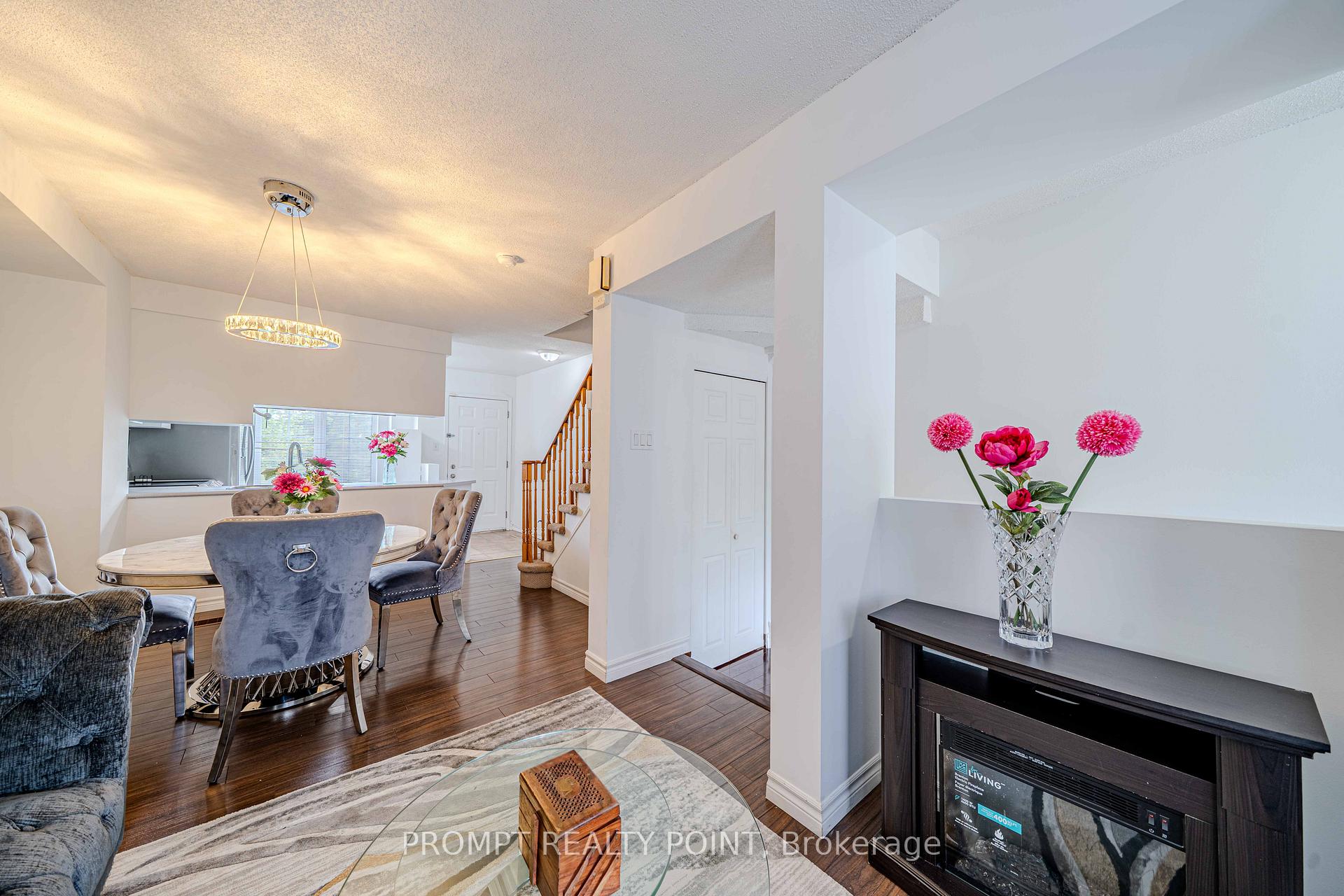 Photo 7 of Unit 12, 1623 Pickering Parkway, Pickering, Village East — HOMEH