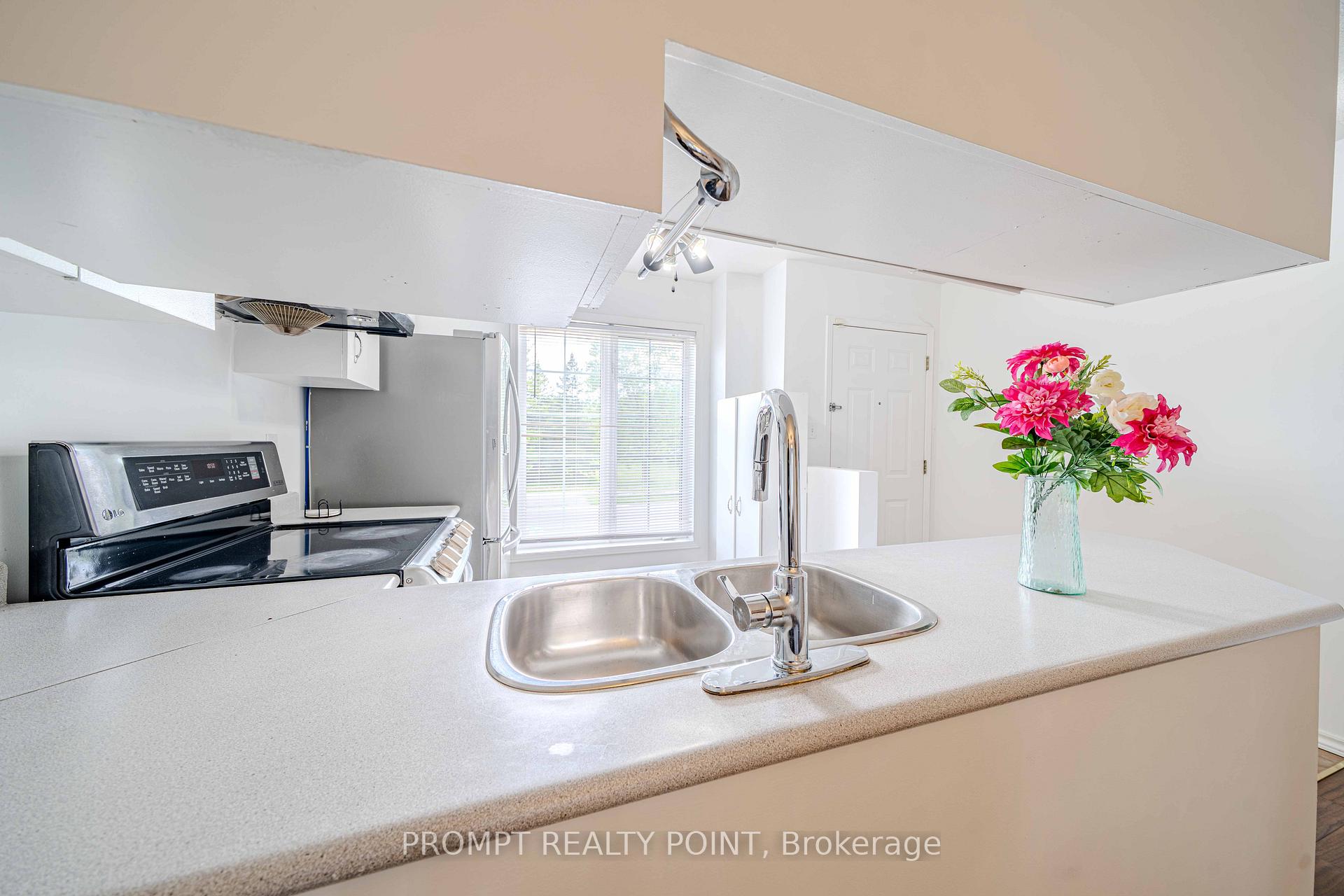 Photo 11 of Unit 12, 1623 Pickering Parkway, Pickering, Village East — HOMEH