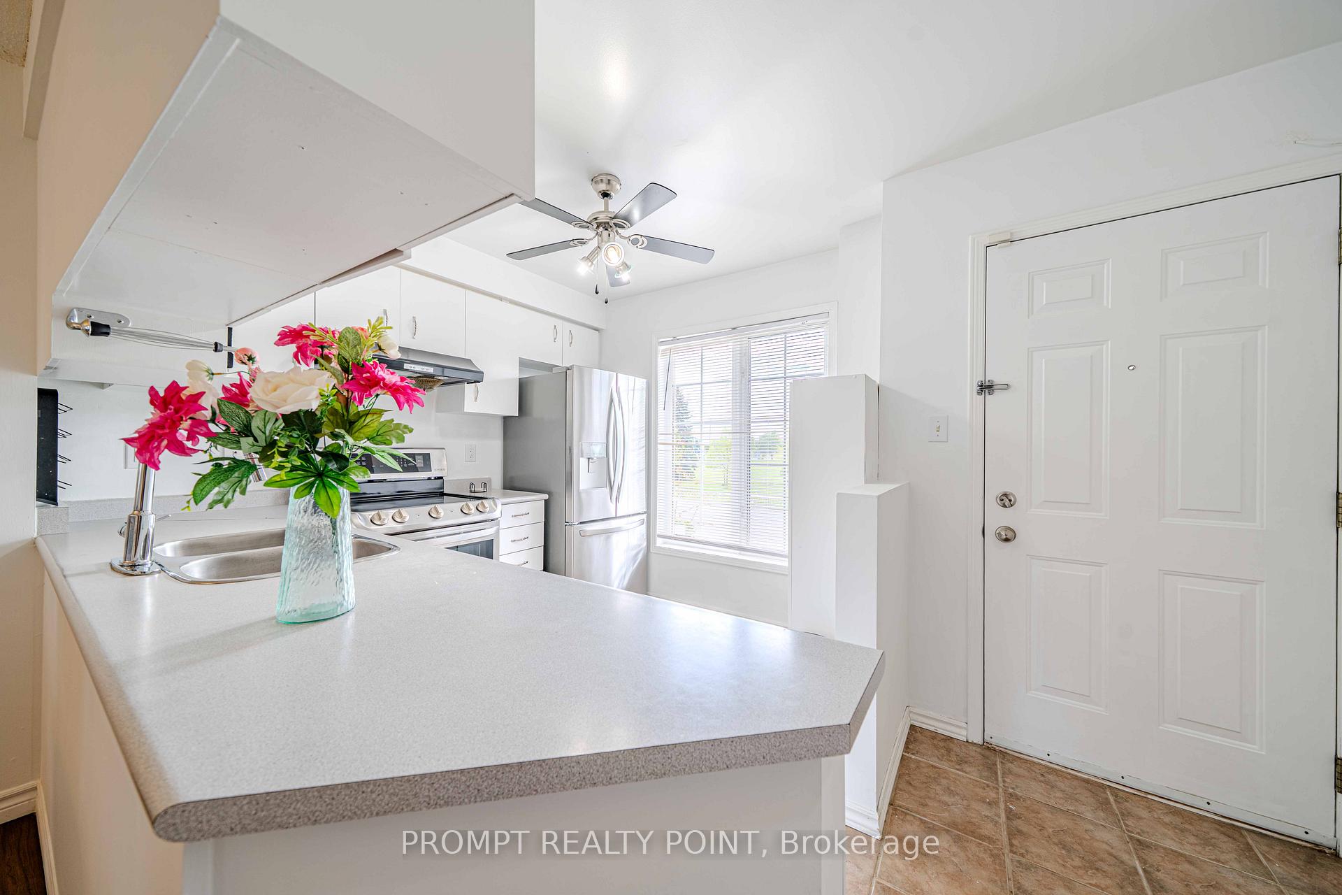 Photo 12 of Unit 12, 1623 Pickering Parkway, Pickering, Village East — HOMEH