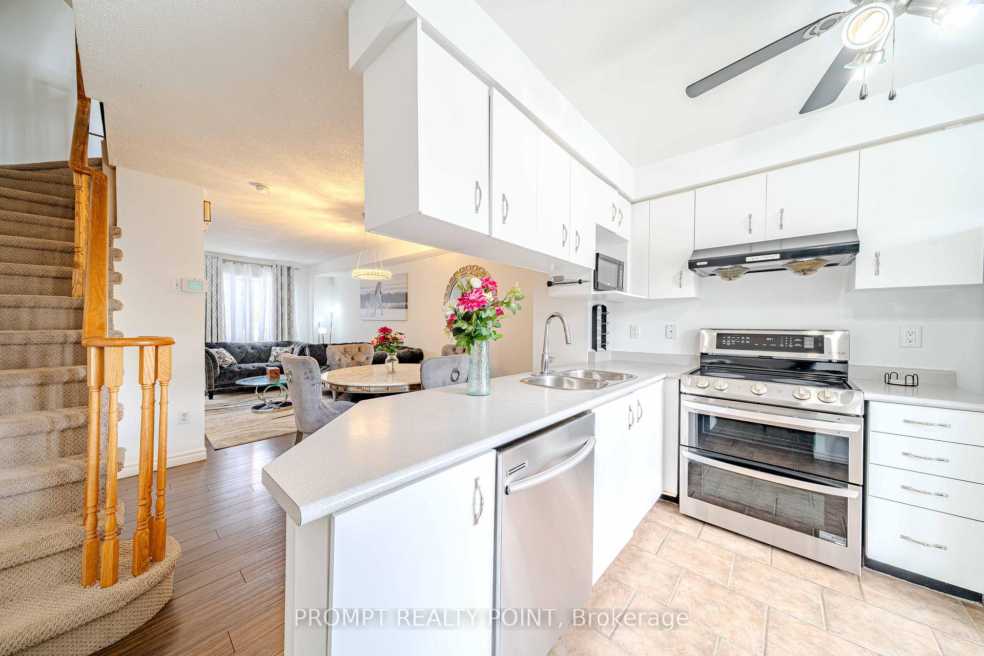 Photo 14 of Unit 12, 1623 Pickering Parkway, Pickering, Village East — HOMEH