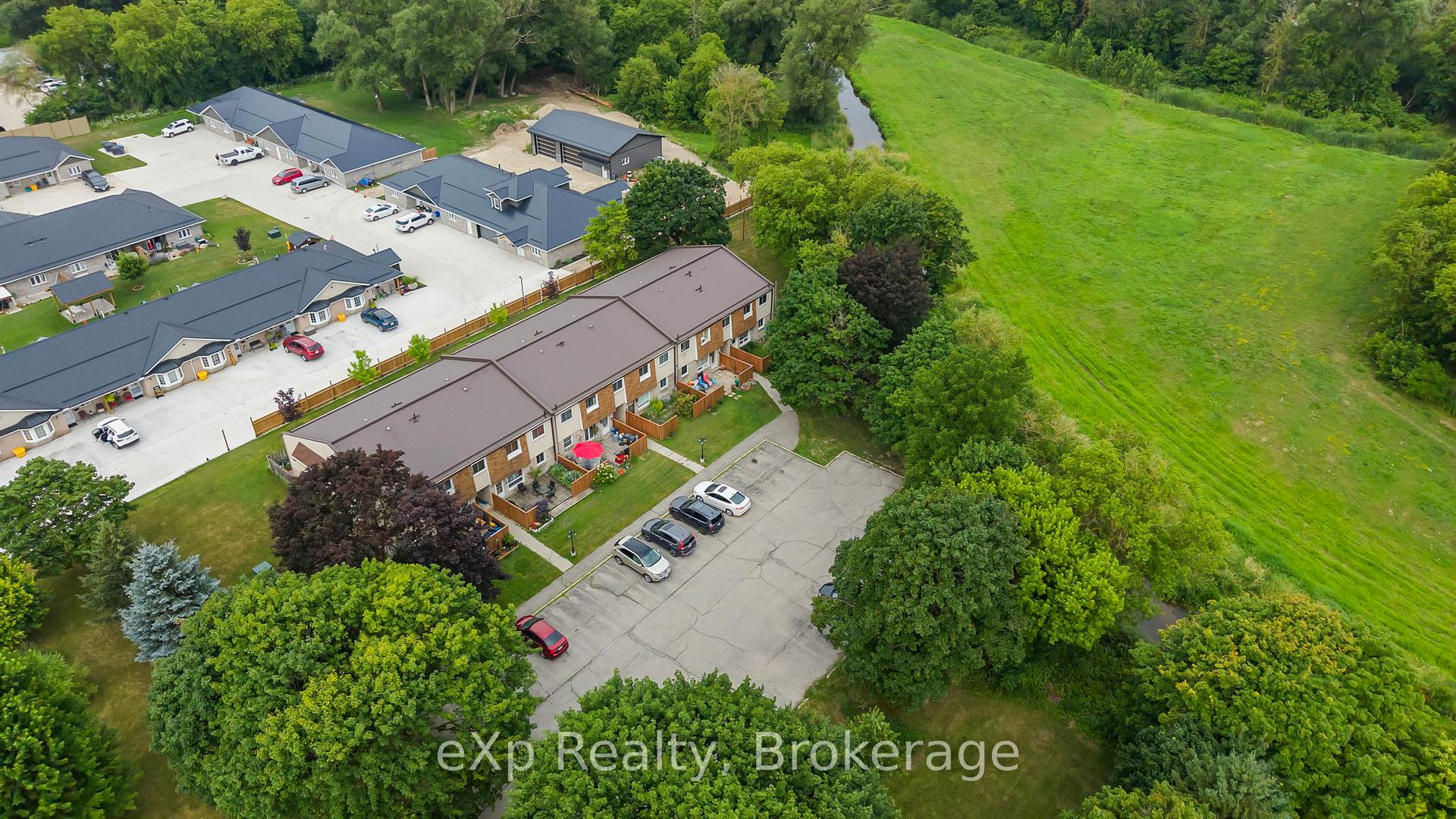 Photo 4 of Unit 6, 100 Arthur Street W, Minto — HOMEH
