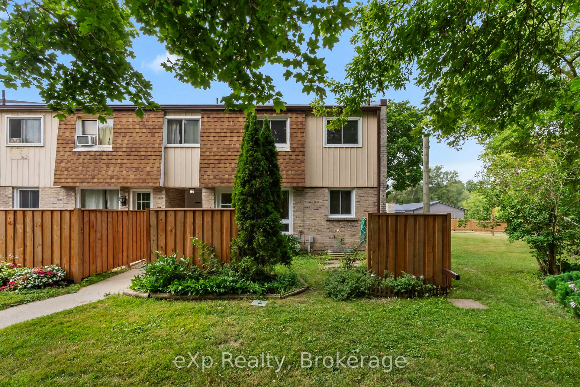 Photo 9 of Unit 6, 100 Arthur Street W, Minto — HOMEH