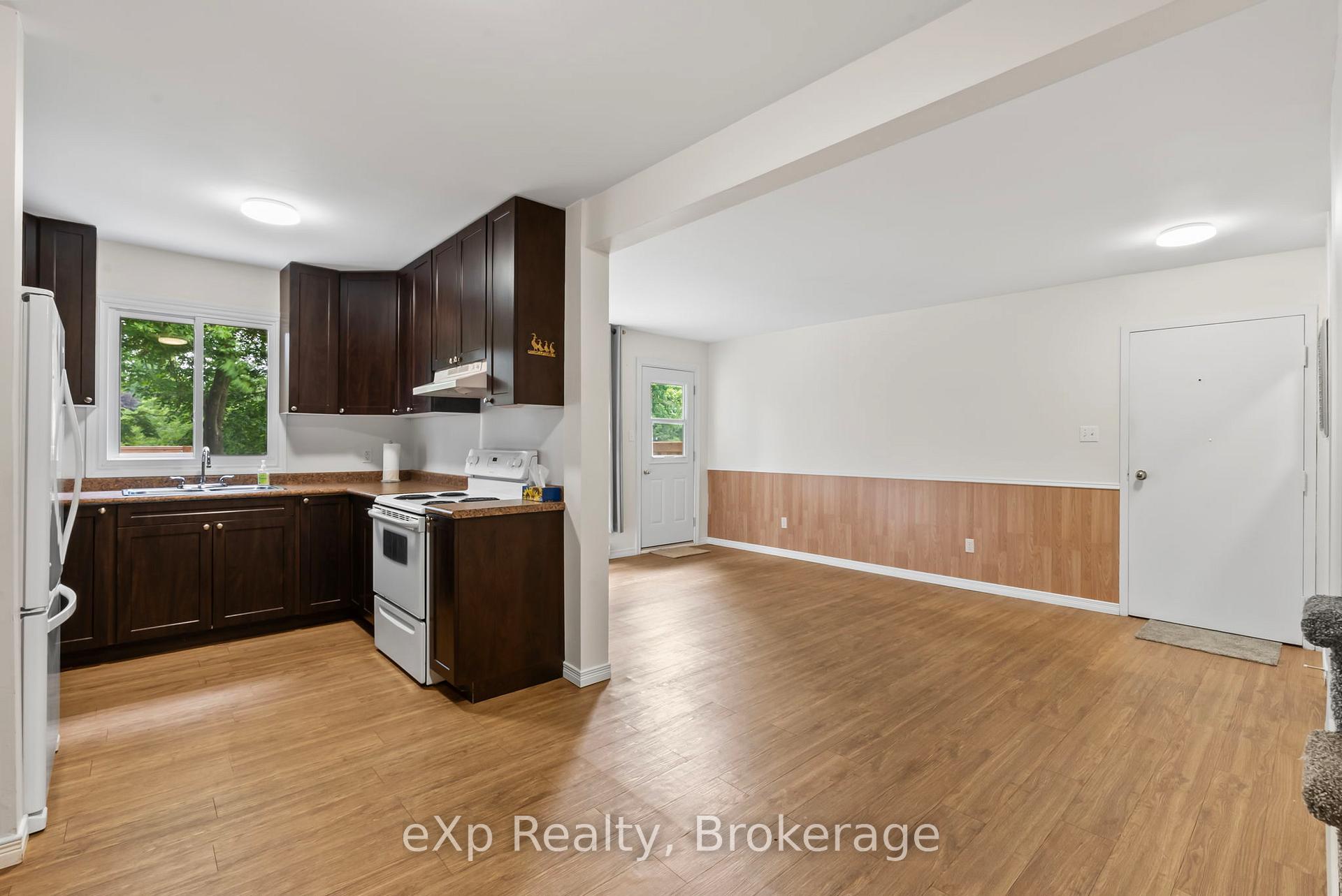 Photo 16 of Unit 6, 100 Arthur Street W, Minto — HOMEH