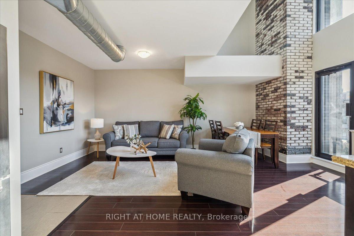 Photo 3 of Unit 402, 80 King William Street, Hamilton, Beasley — HOMEH
