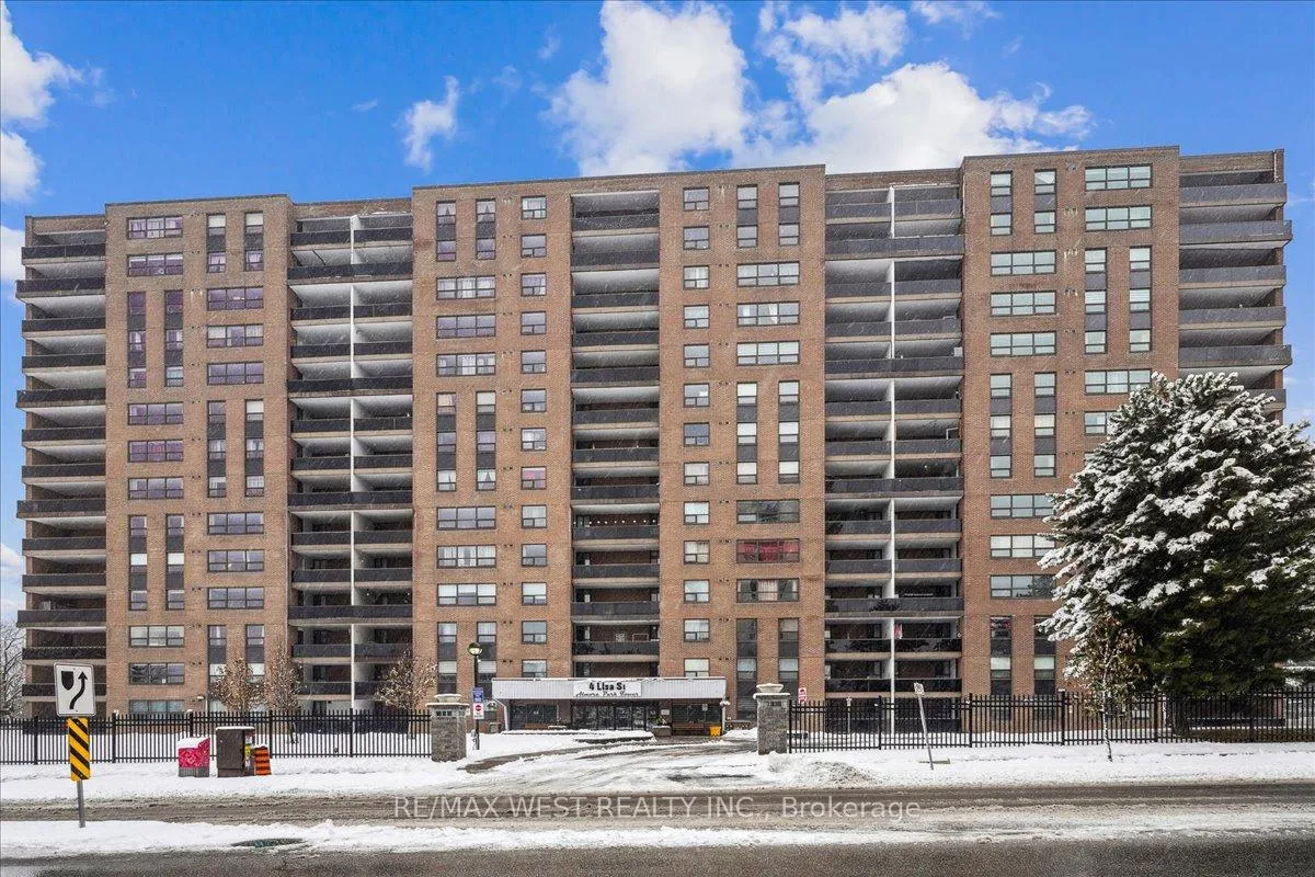 Front of Unit 103, 4 Lisa Street