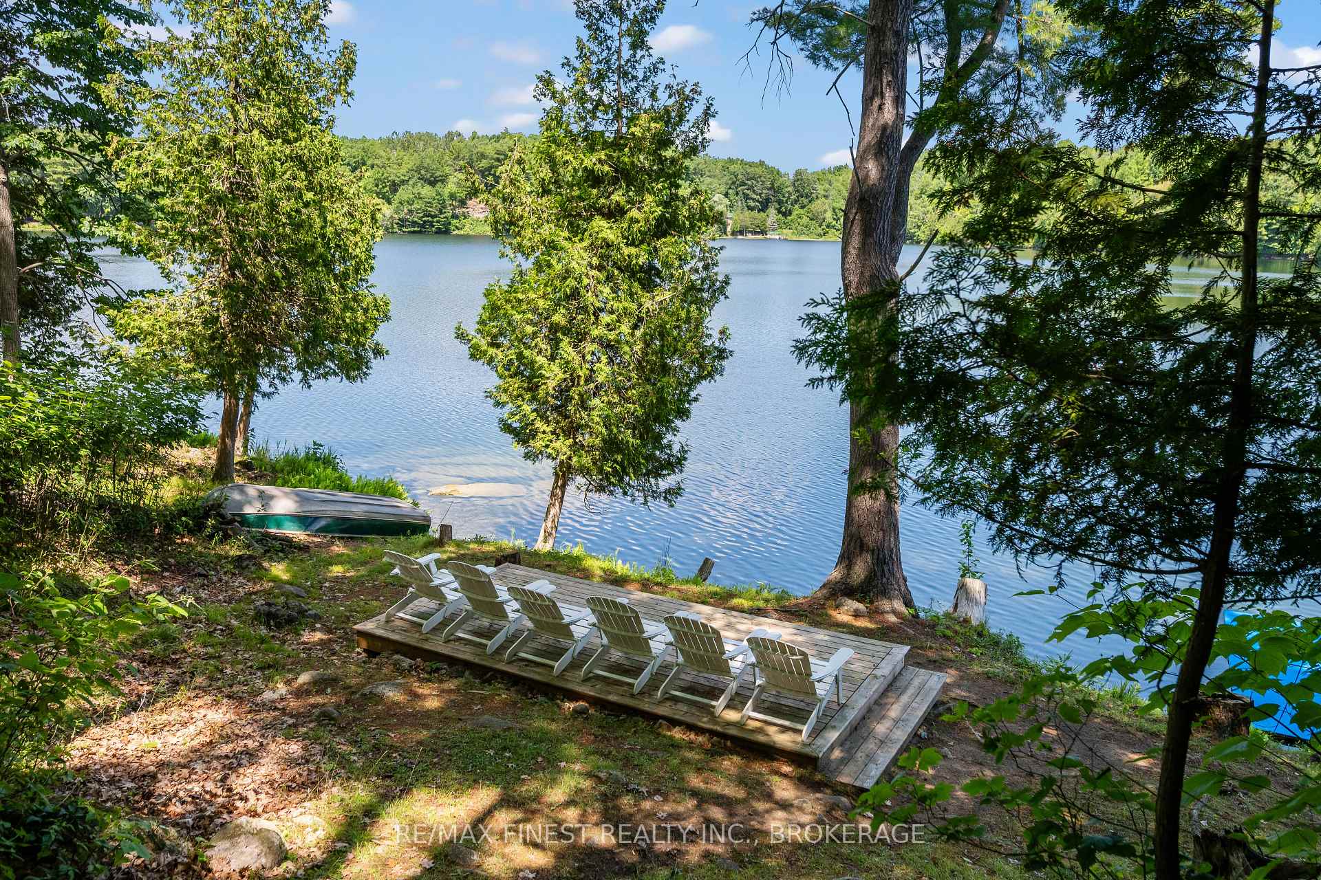 Photo 2 of 32 Oakwood Lane, Frontenac, Frontenac South — HOMEH